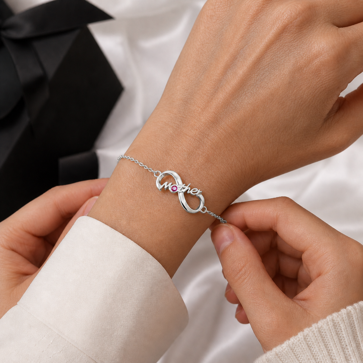 Maa’s Love Bracelet — 925 Silver Mother’s Day Special