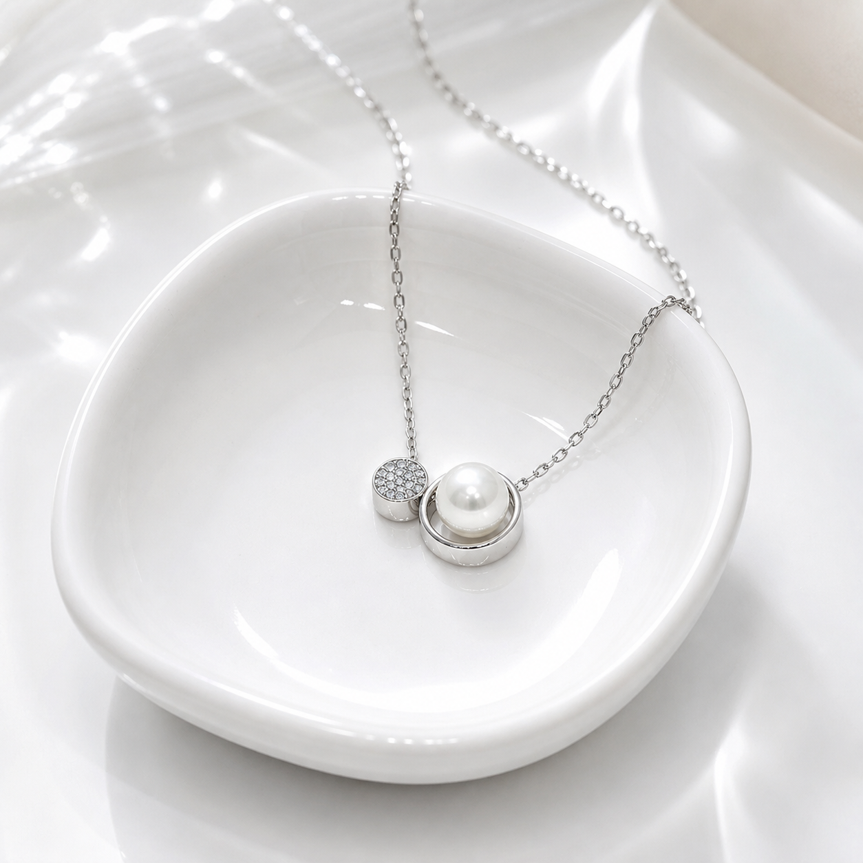 925 Silver Round Pearl Necklace – Elegant Minimal Chain for Women