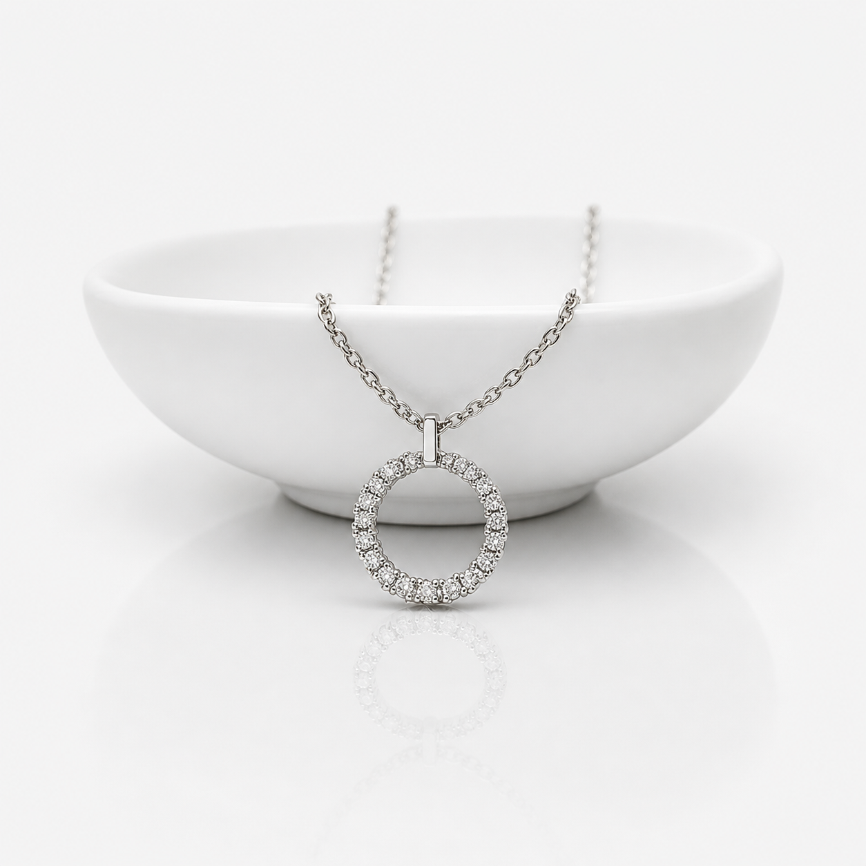 925 Silver Circle Diamond Pendant Necklace – Elegant Everyday Chain