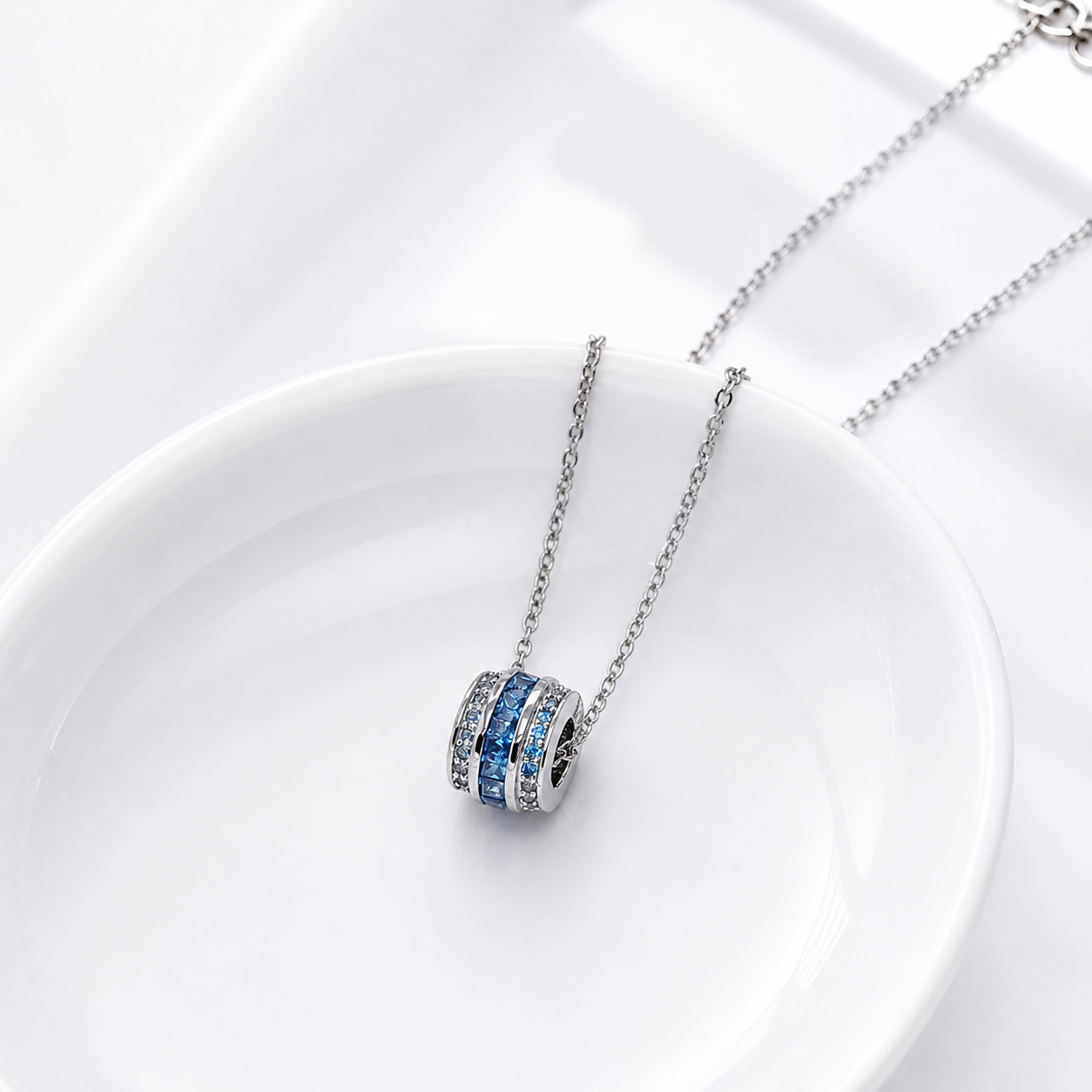 925 Silver Blue Stone Pendant Necklace – Elegant Round Charm Chain