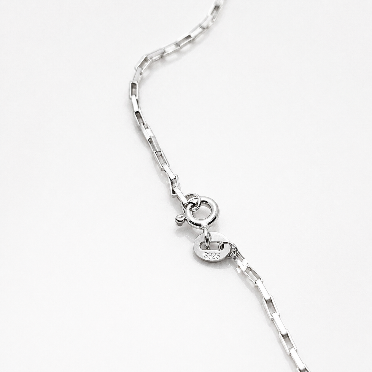 Minimalist Rectangle box 925 Silver Chain - For nights you’ll remember.