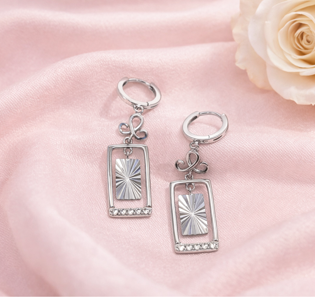 Minimal Classic 925 Silver Earring - Grace with a little glamour.