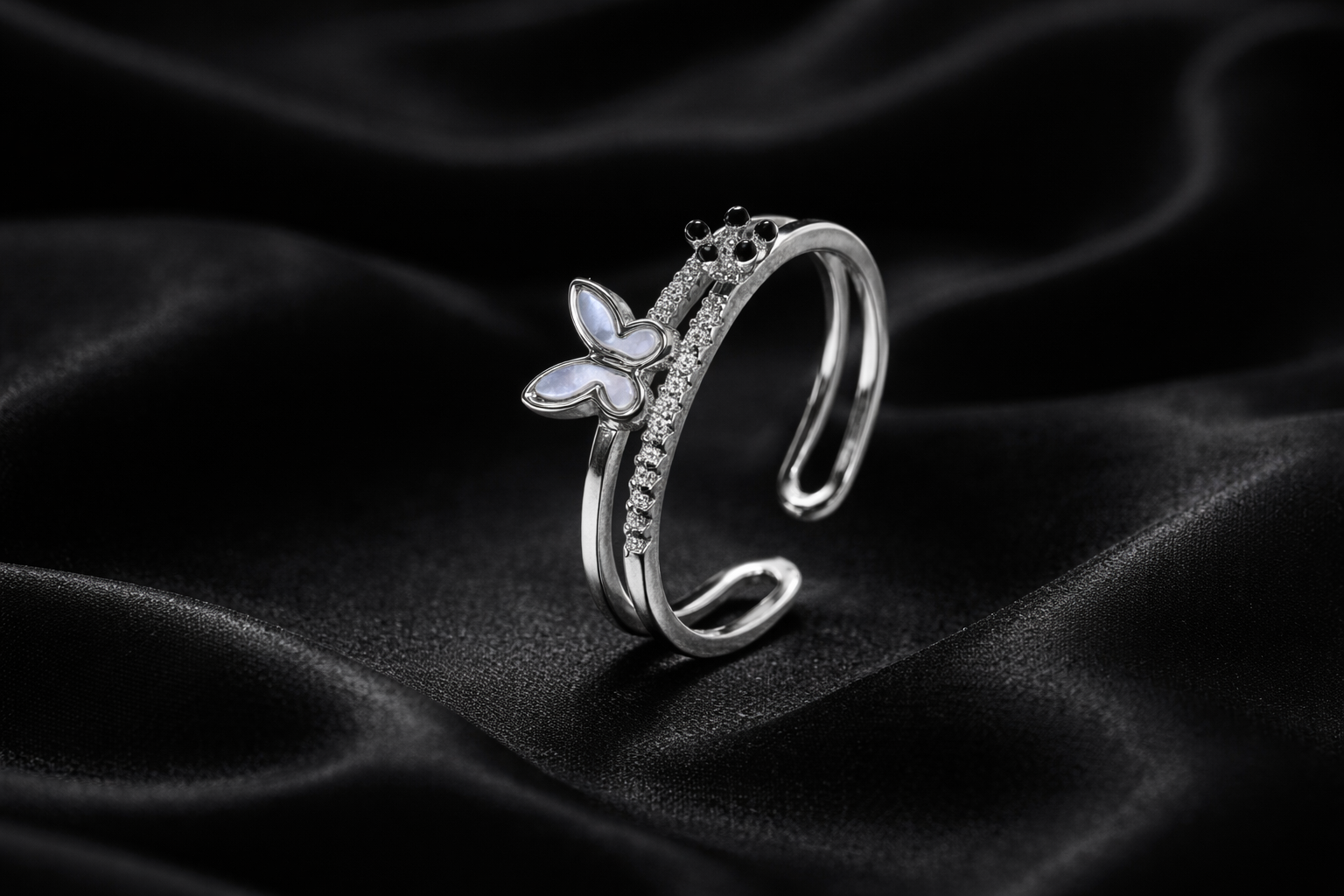 Whimsical Adjustable Butterfly Ring in Sterling Silver – Delicate Nature-Inspired Jewelry