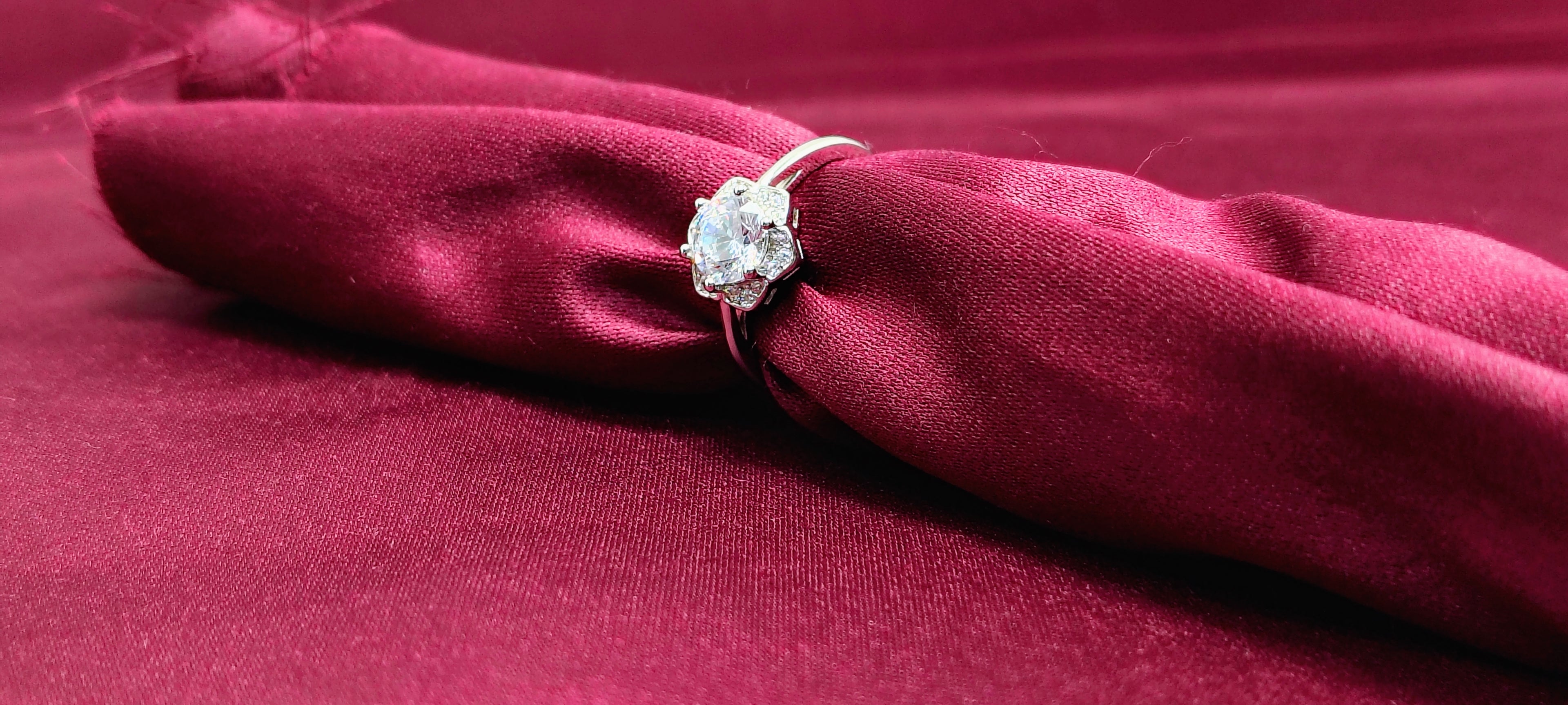 Classic 925 Sterling Silver Ring – Made for nights that matter.