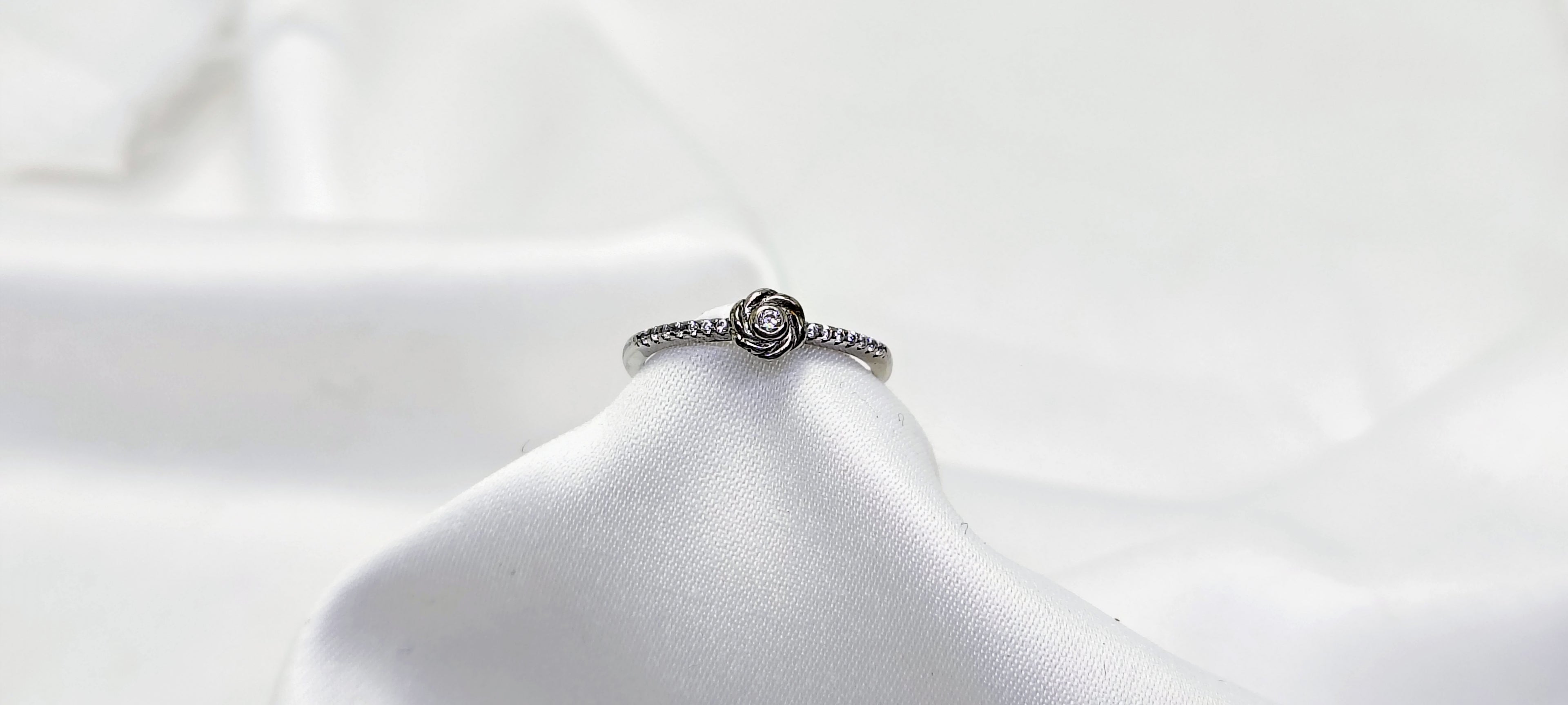 Rose Flower 925 Silver Ring - Designed to catch the light beautifully.