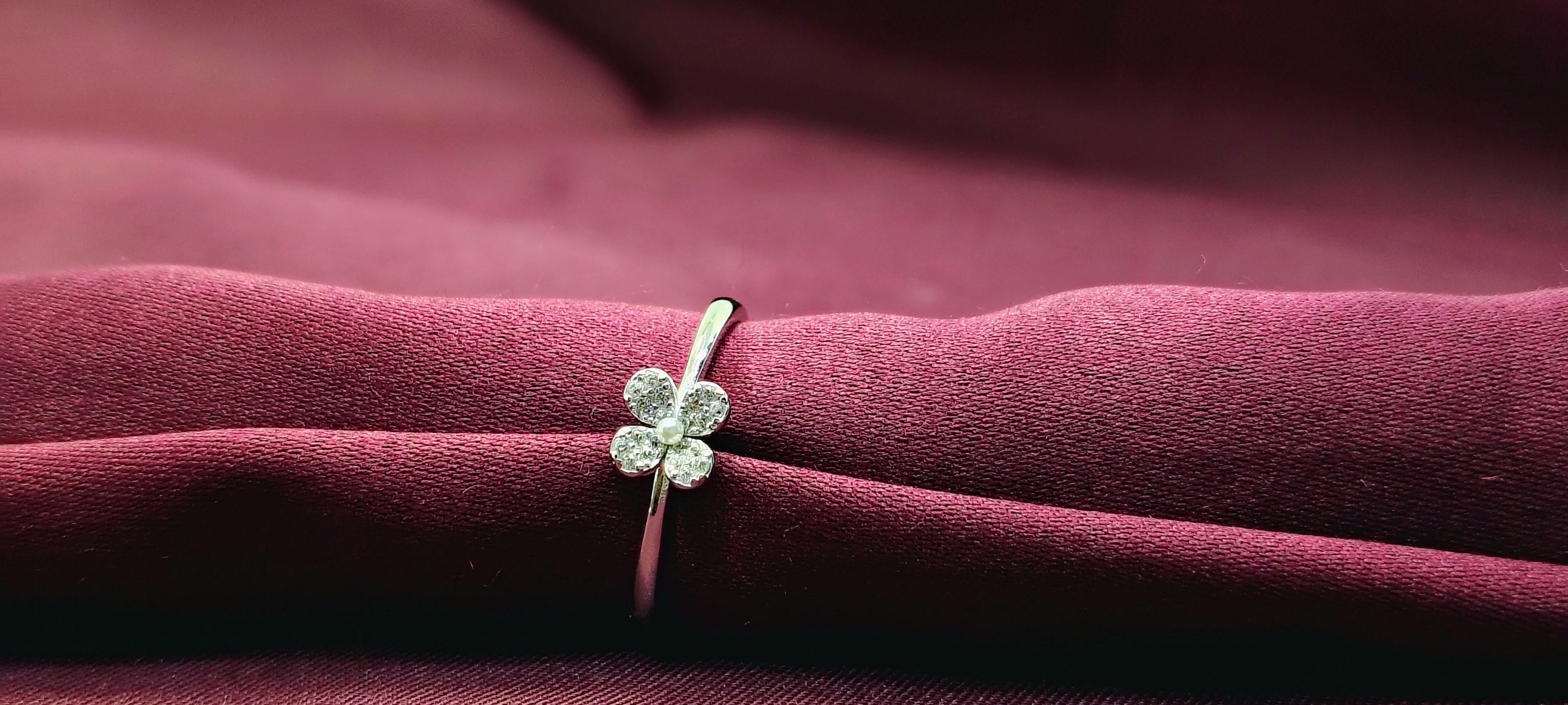 Magic Flower 925 Silver Ring - Lightweight enough for long celebrations.