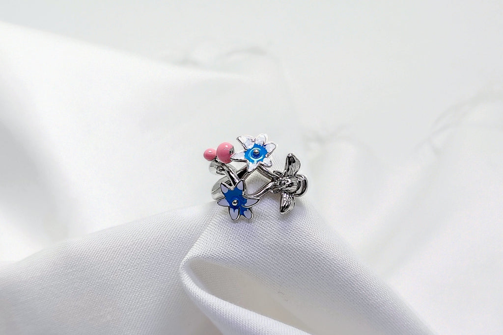 Silver Honey bee flower Ring