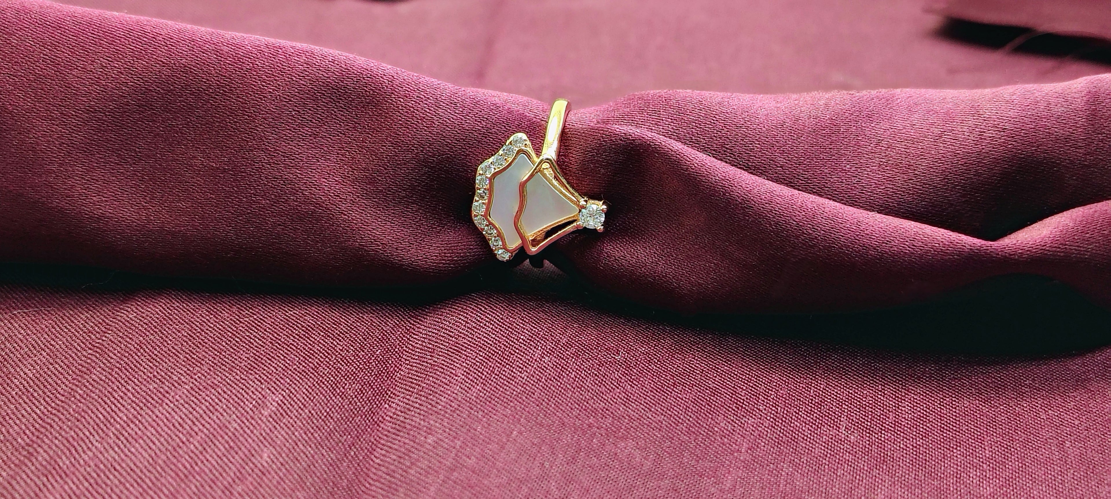 Rosé Grace Ring 925 Silver Ring - Designed to catch the light beautifully.