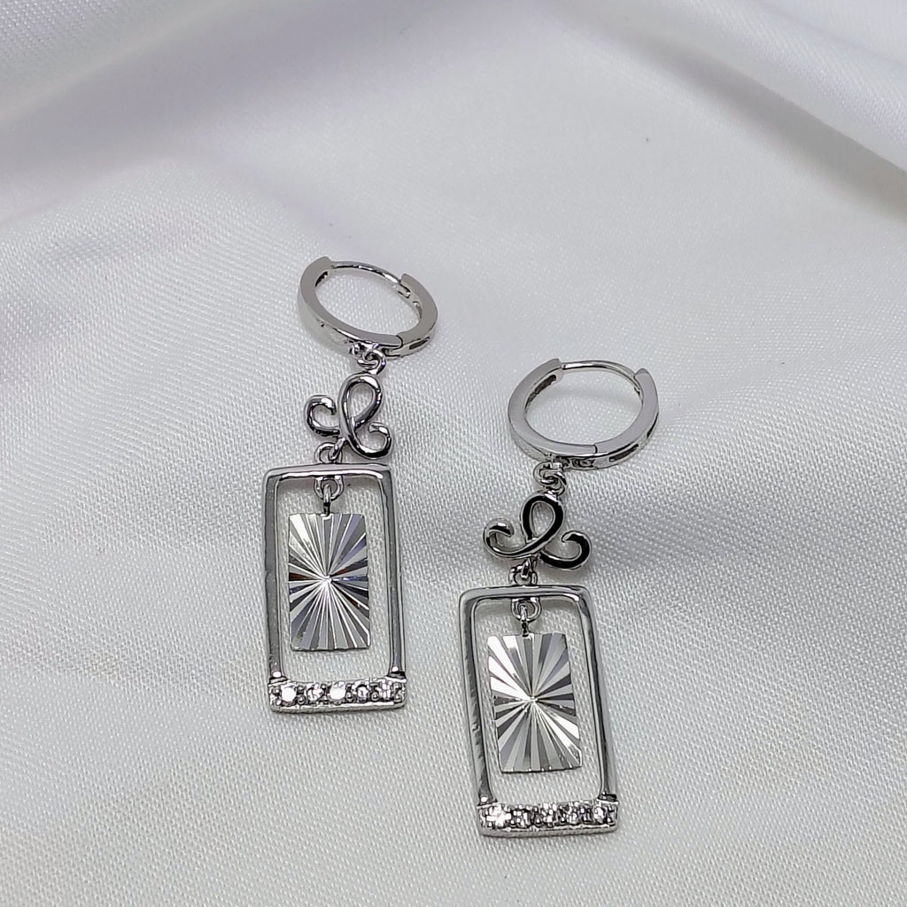 Minimal Classic 925 Silver Earring - Grace with a little glamour.