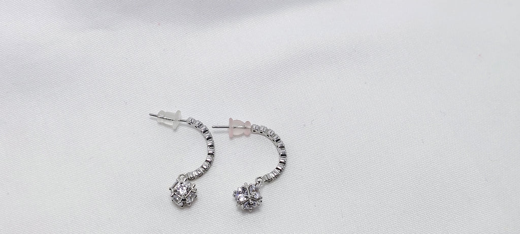 Silver Aesthetic Half Round 925 Earrings - Perfect for board meetings & daily office elegance.
