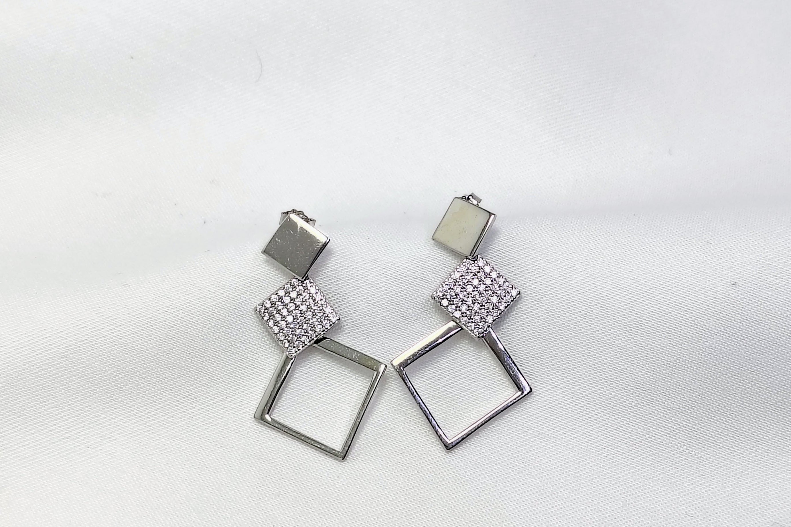 Unique Earrings in 925 Silver - Because confidence deserves sparkle.