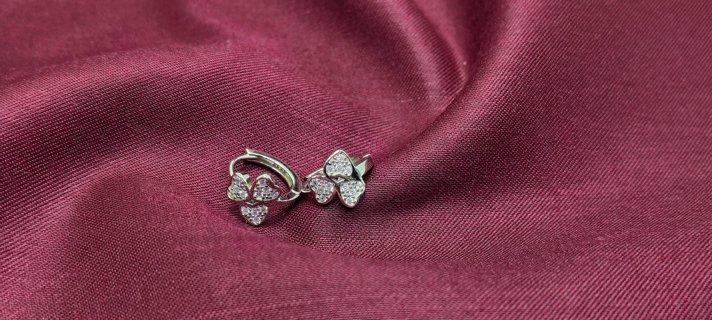 Simple Luxury Round heart Silver Earrings - Power looks effortless on you.