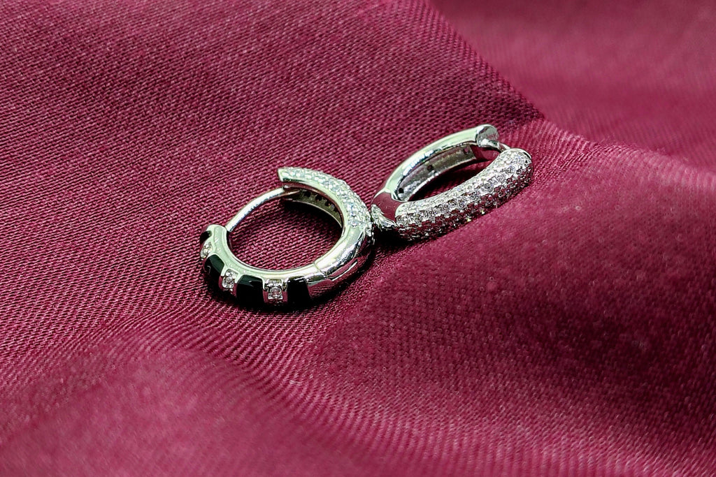 Modern 925 Silver Hoop Earring - Your everyday signature.