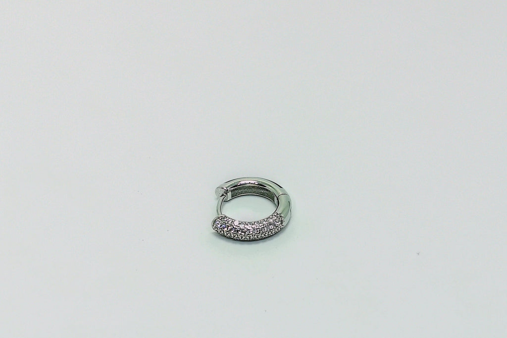 Silver ring with a textured band 