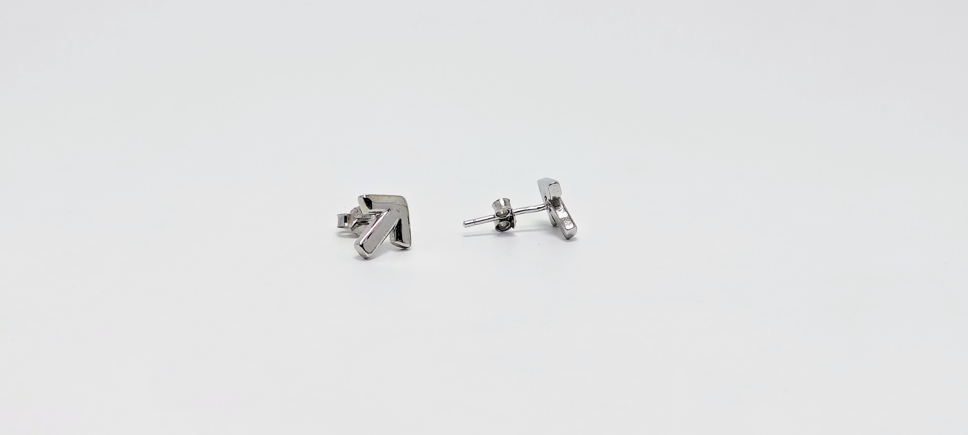 Silver Arrow Shape 925 Silver Stud Earrings - Your everyday signature.