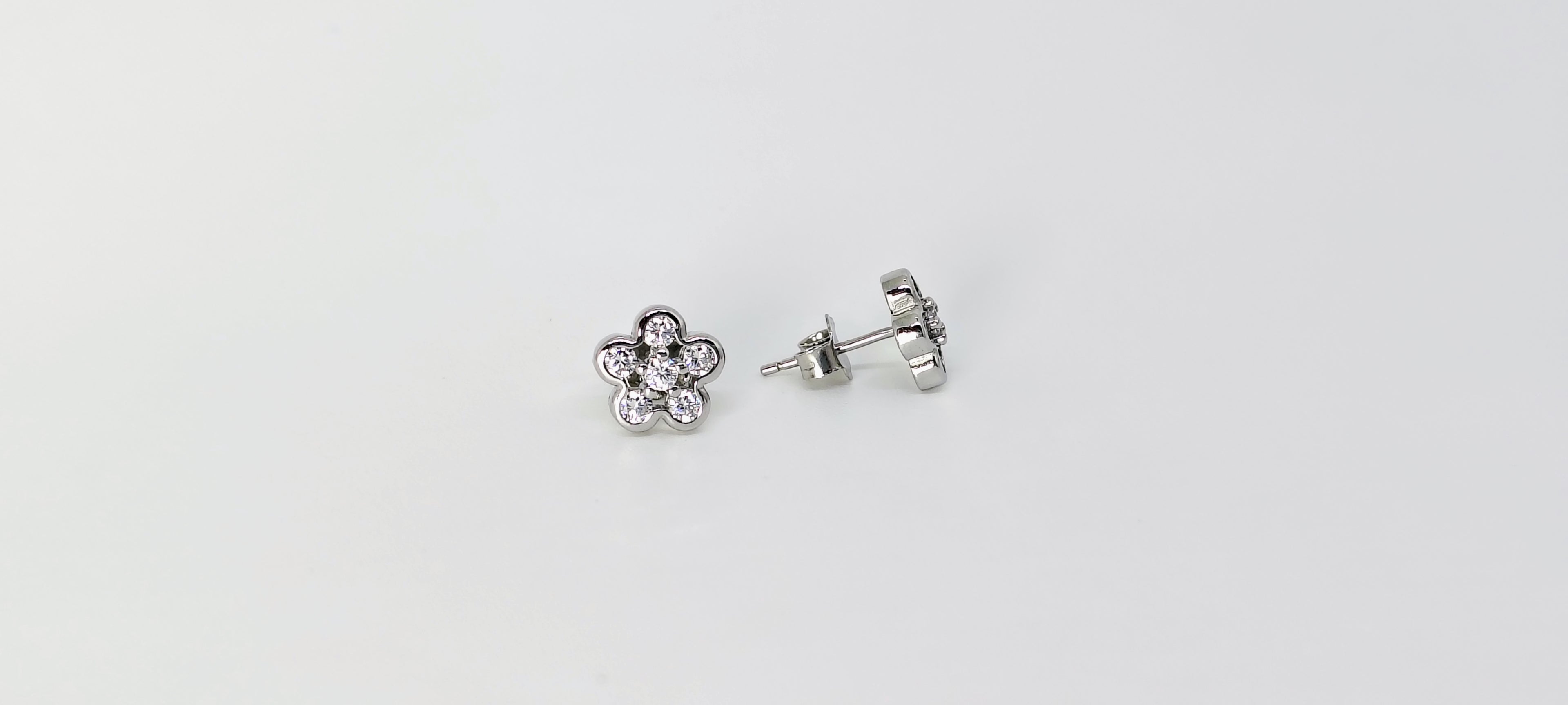 Modern Classic Stud Earrings in Silver - For nights you’ll remember.