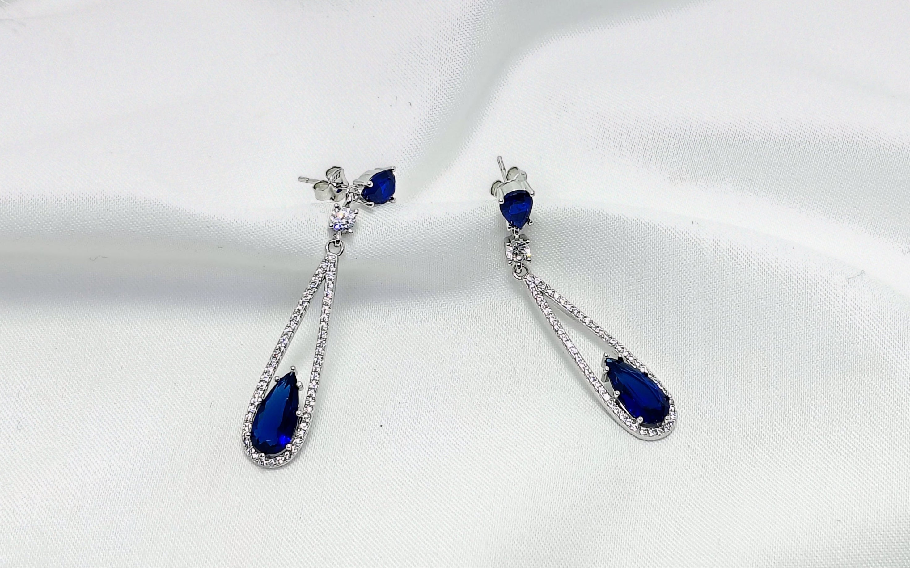 Ocean Drop Blue Diamond Long 925 Silver Earrings - For nights you’ll remember.