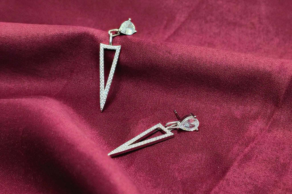 Stylish Radiance Long Diamond 925 Silver Earrings - Shine differently tonight.