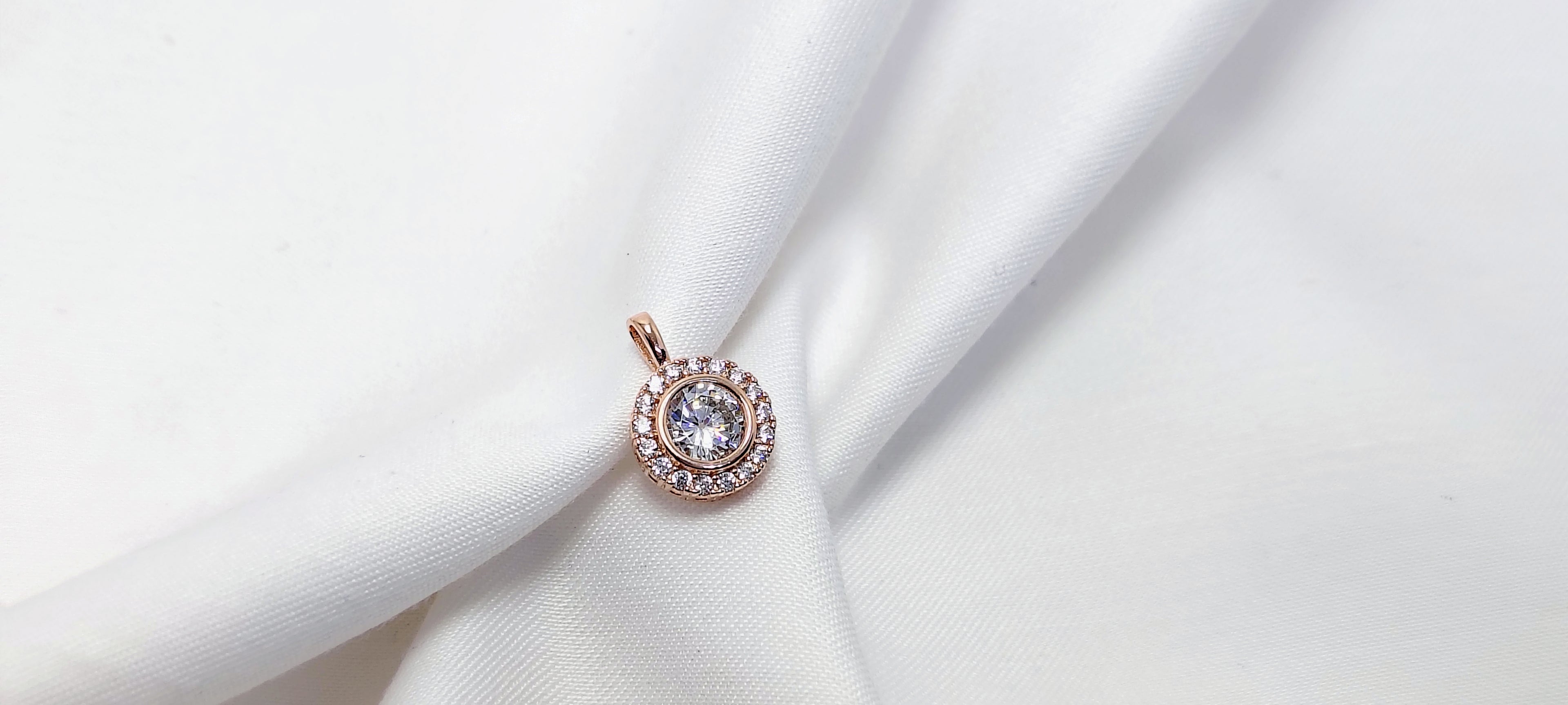 Classic Rose Gold 925 Silver Pendant - Grace with a little glamour.