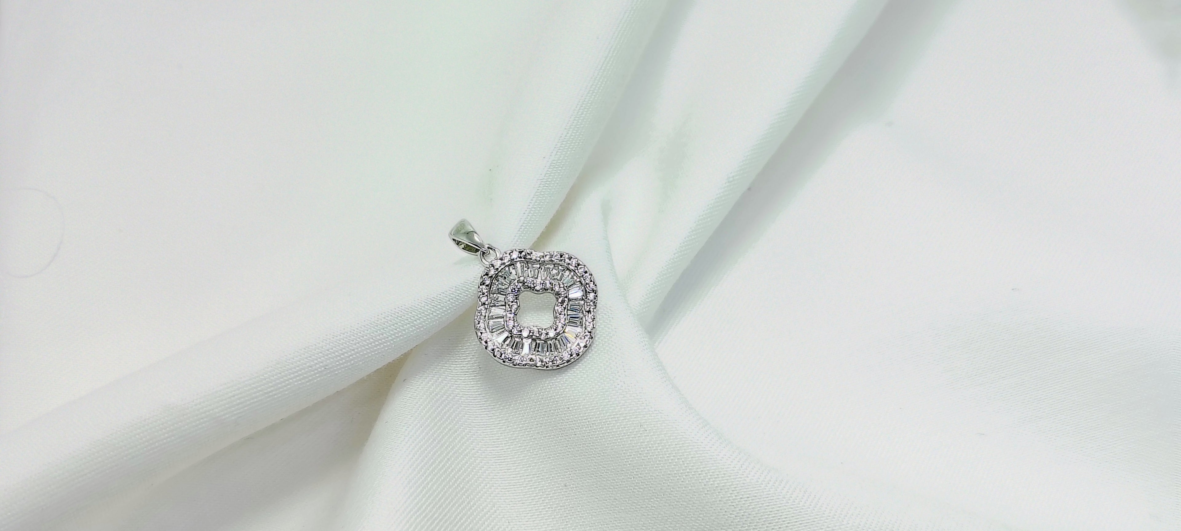 Minimalist 925 Silver Pendant - Because confidence deserves sparkle.