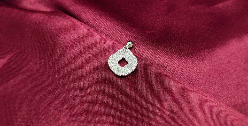 Minimalist 925 Silver Pendant - Because confidence deserves sparkle.
