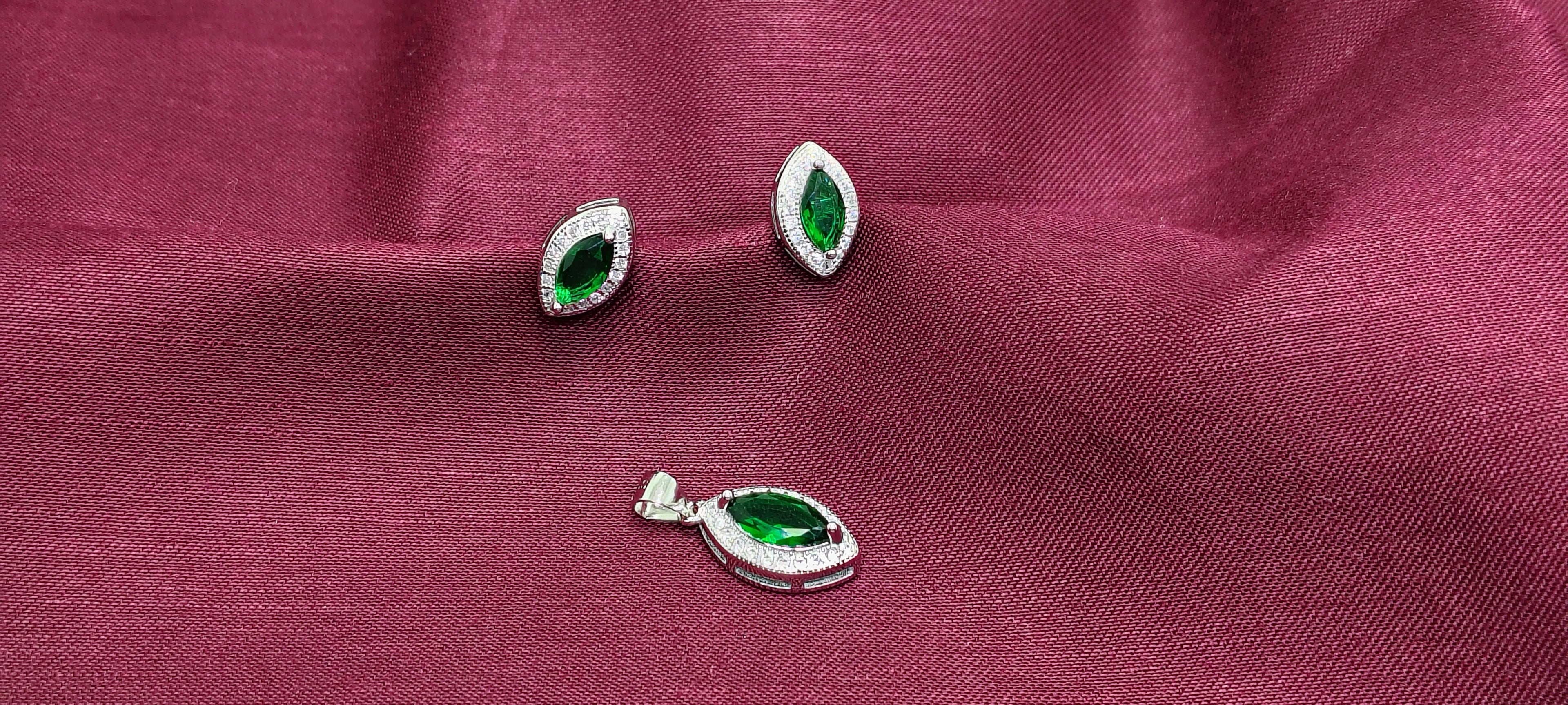 Green Diamond Silver Pendant Set - Made for nights that matter.