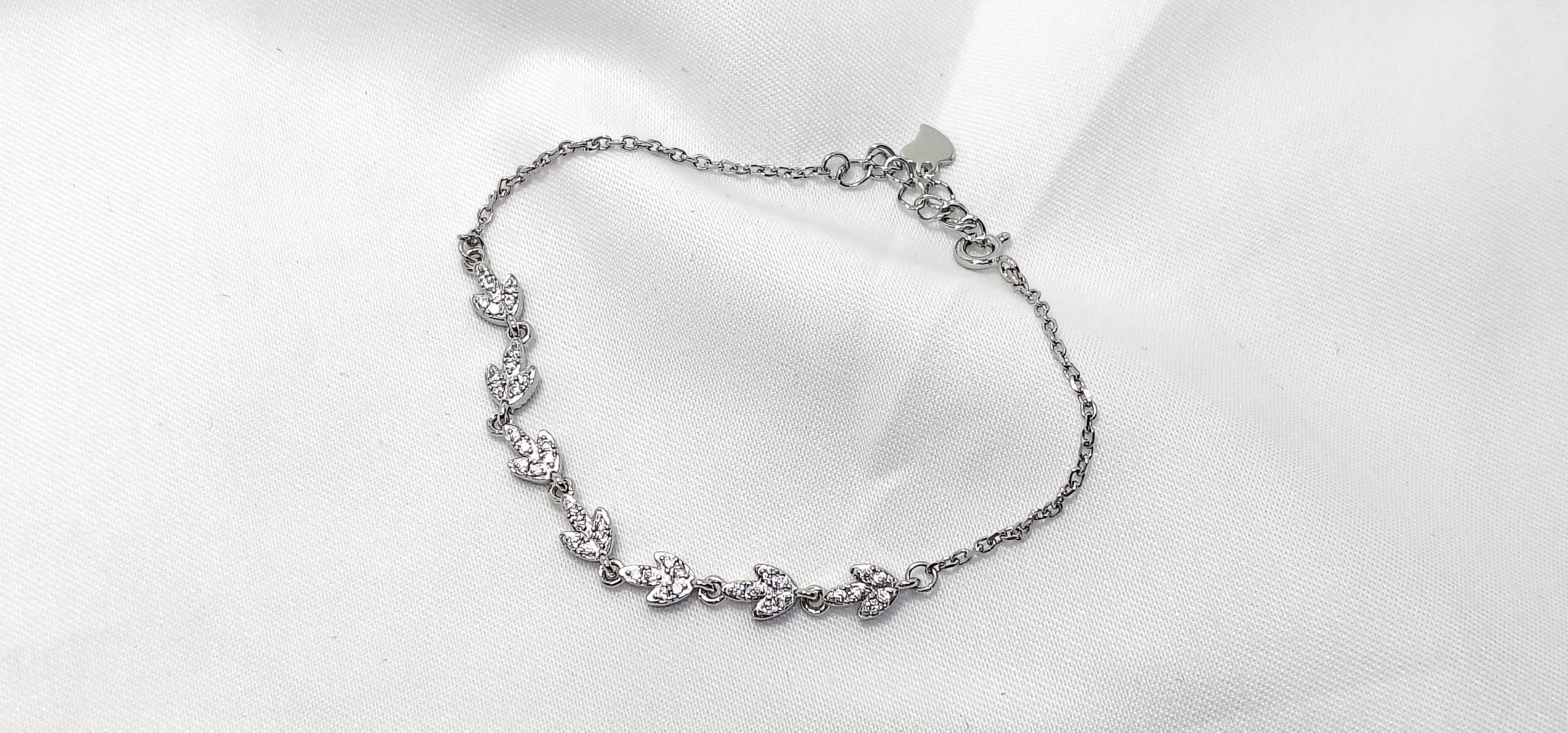 Elegant Flow 925 Silver Bracelet - Subtle enough for work, strong enough to be noticed.