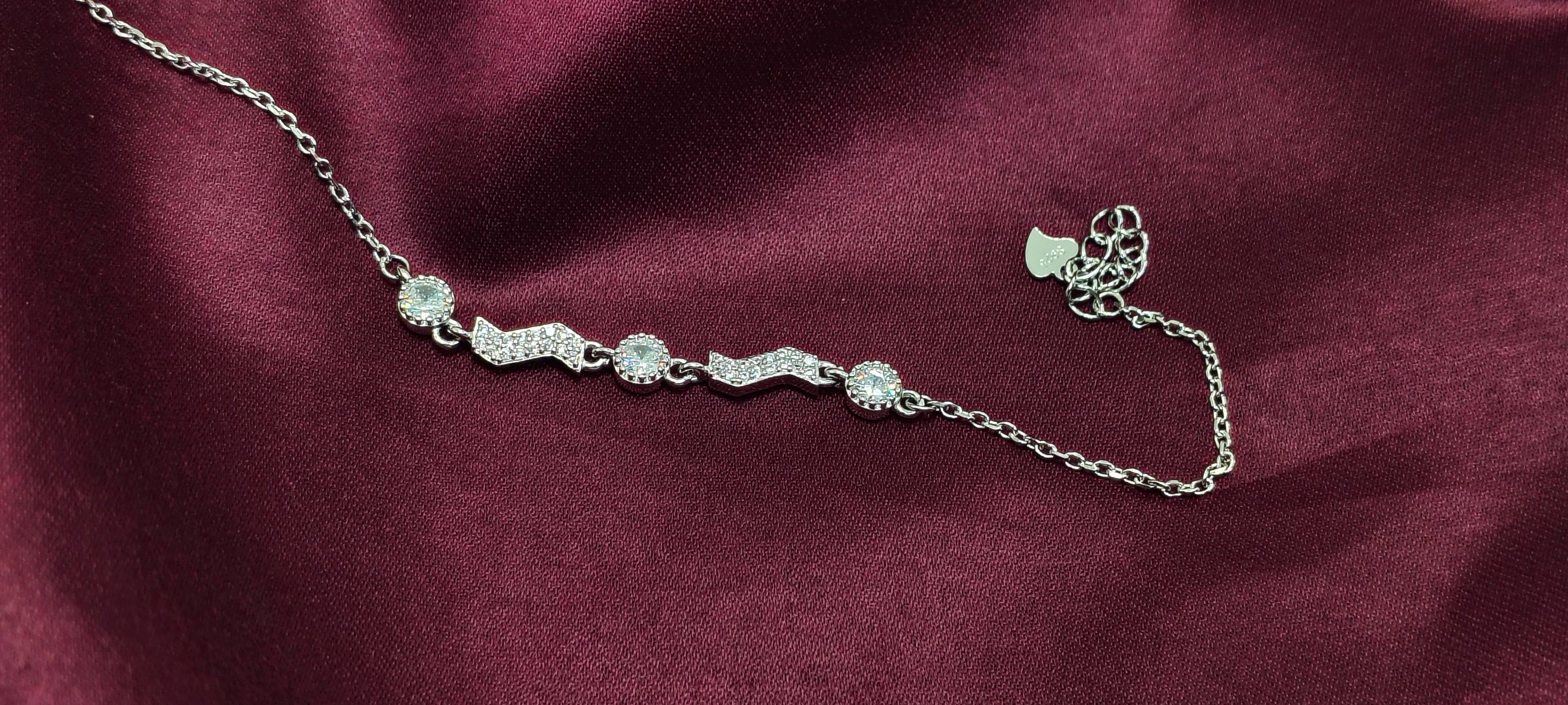 Soft Flow 925 Silver Bracelet - Subtle enough for work, strong enough to be noticed.
