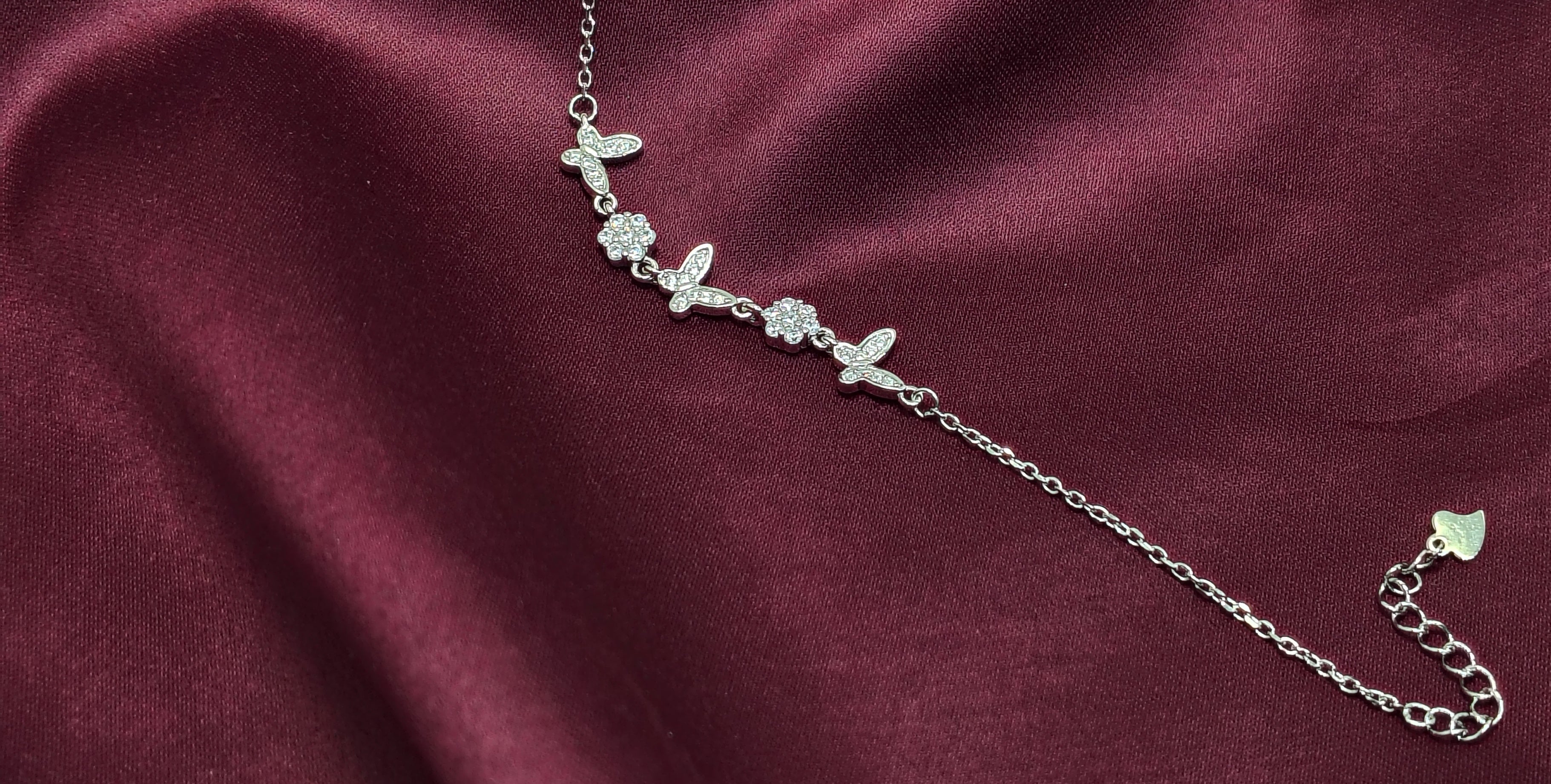 Pure Balance Loose 925 Silver Bracelet - Subtle enough for work, strong enough to be noticed.