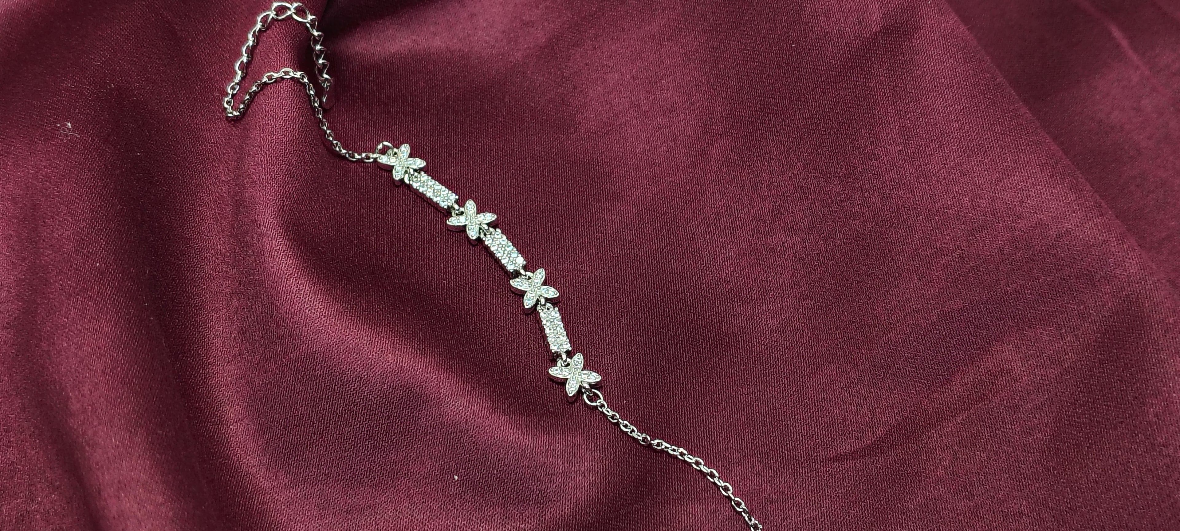 Modern Drift 925 Silver Bracelet - Everyday silver for ambitious women.