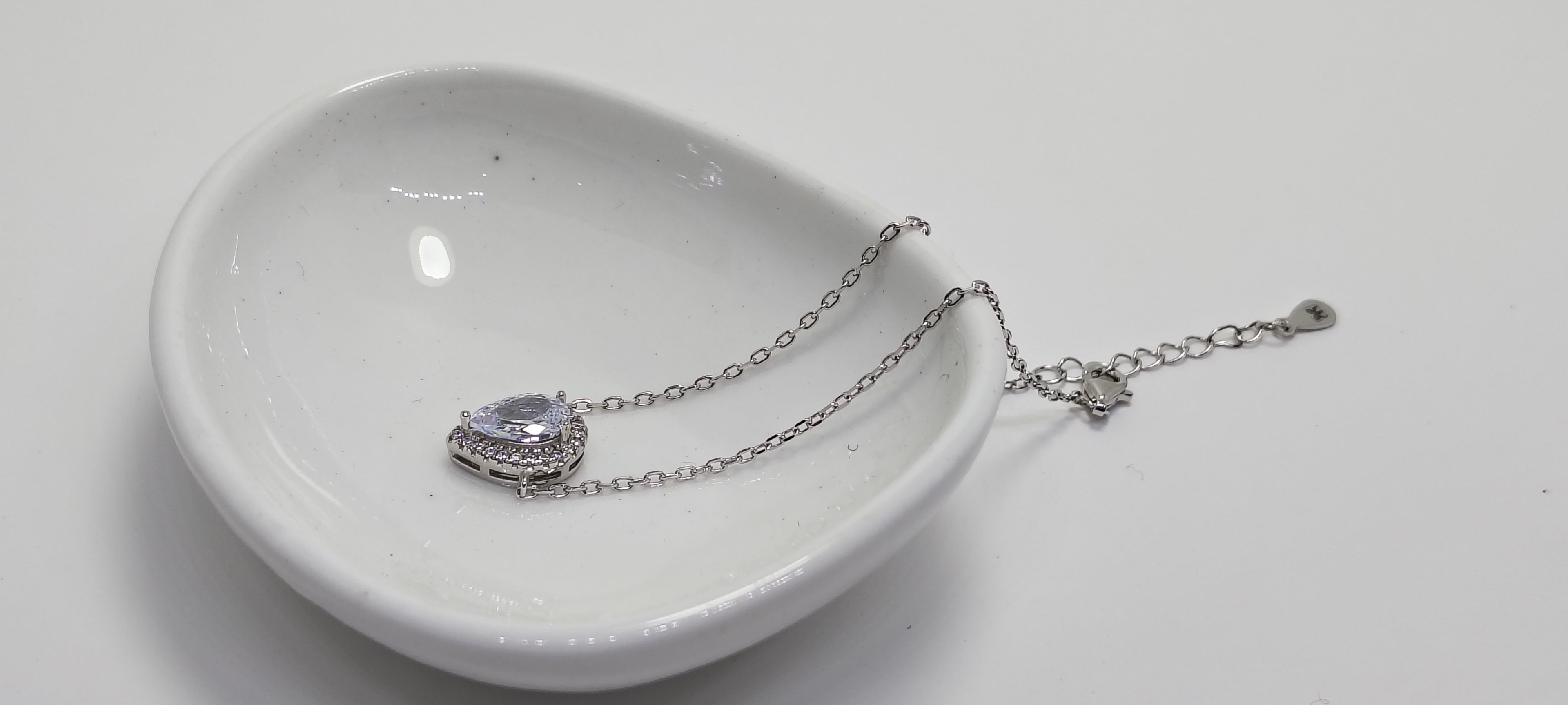 Premium 925 Silver Bracelet - For women who don’t wait — they build.