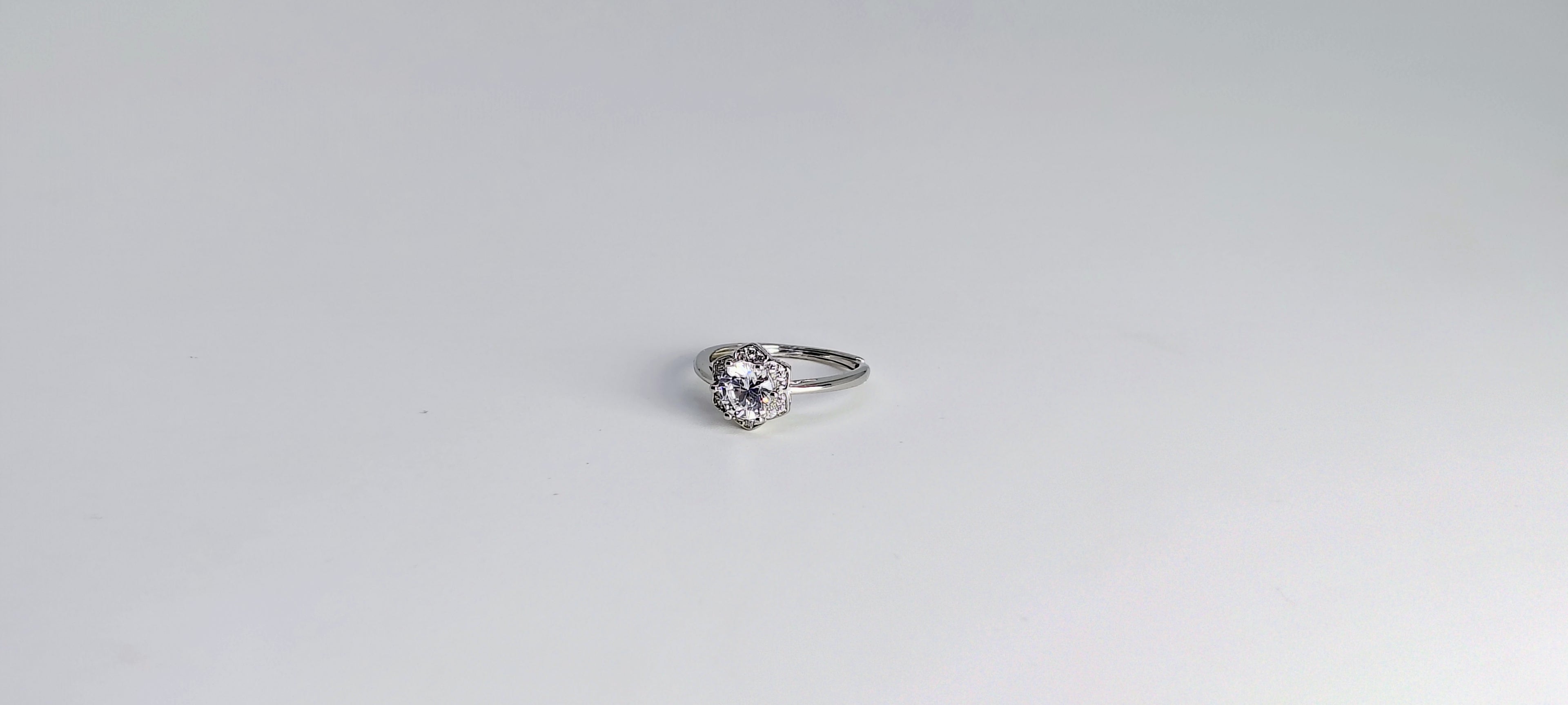 Handcrafted 925 Silver Ring – Unique & Chic