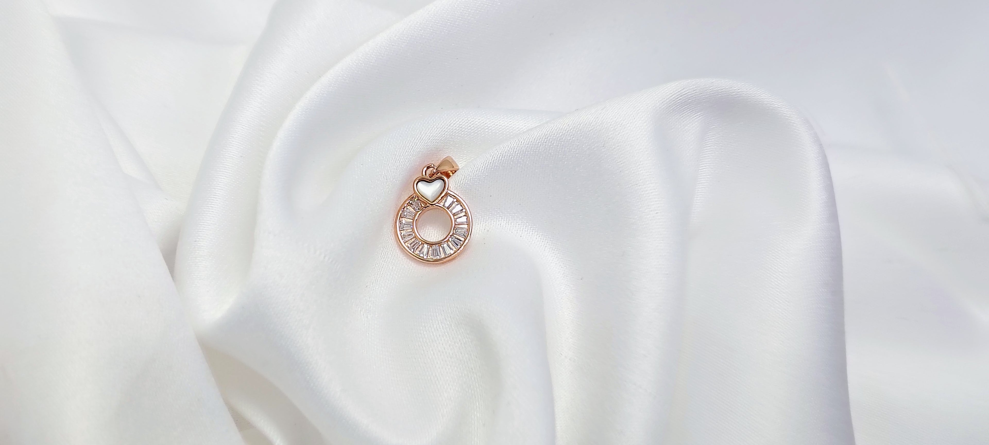 Heart Shape Rose Gold 925 Silver Pendant - Put these on. Feel different.