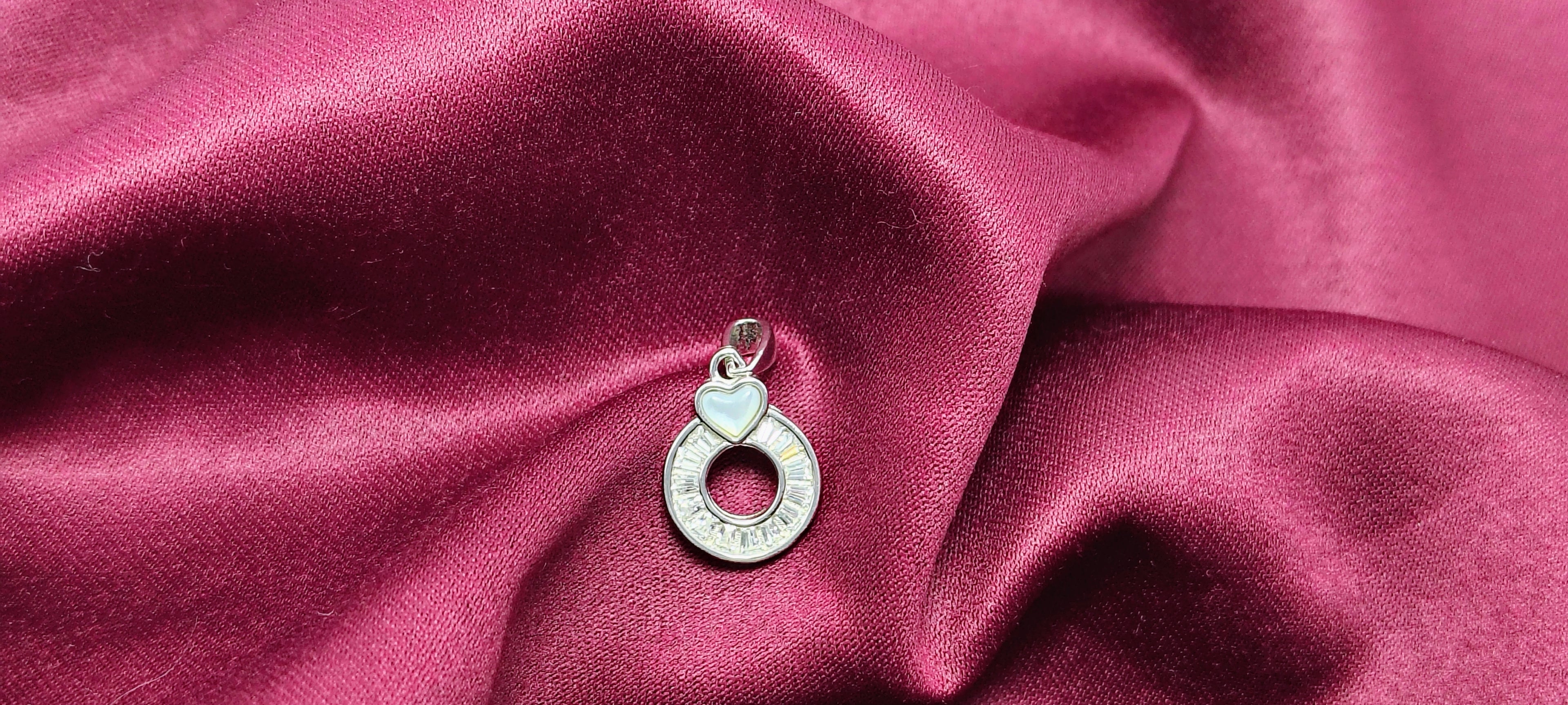 Elegant 925 Silver Pendant - Made for nights that matter.