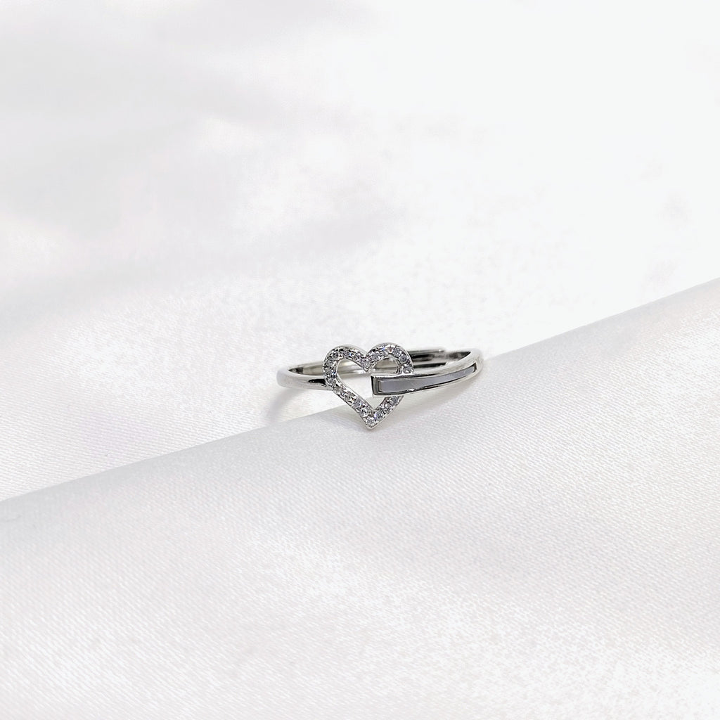 Modern Geometric Heart Ring in 925 Silver – Elegant Adjustable Jewelry
