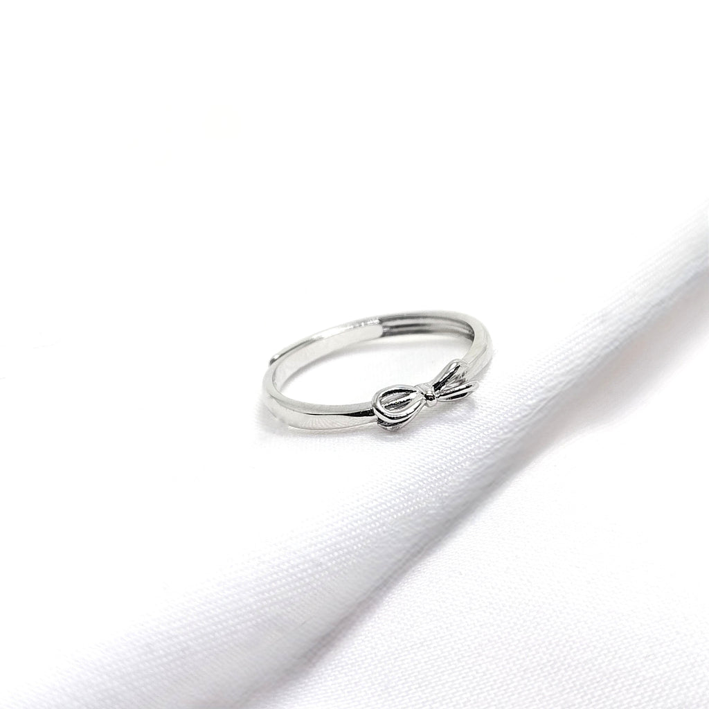 Stylish Adjustable Ring – 925 Silver Minimal Ring | Trendy 2026