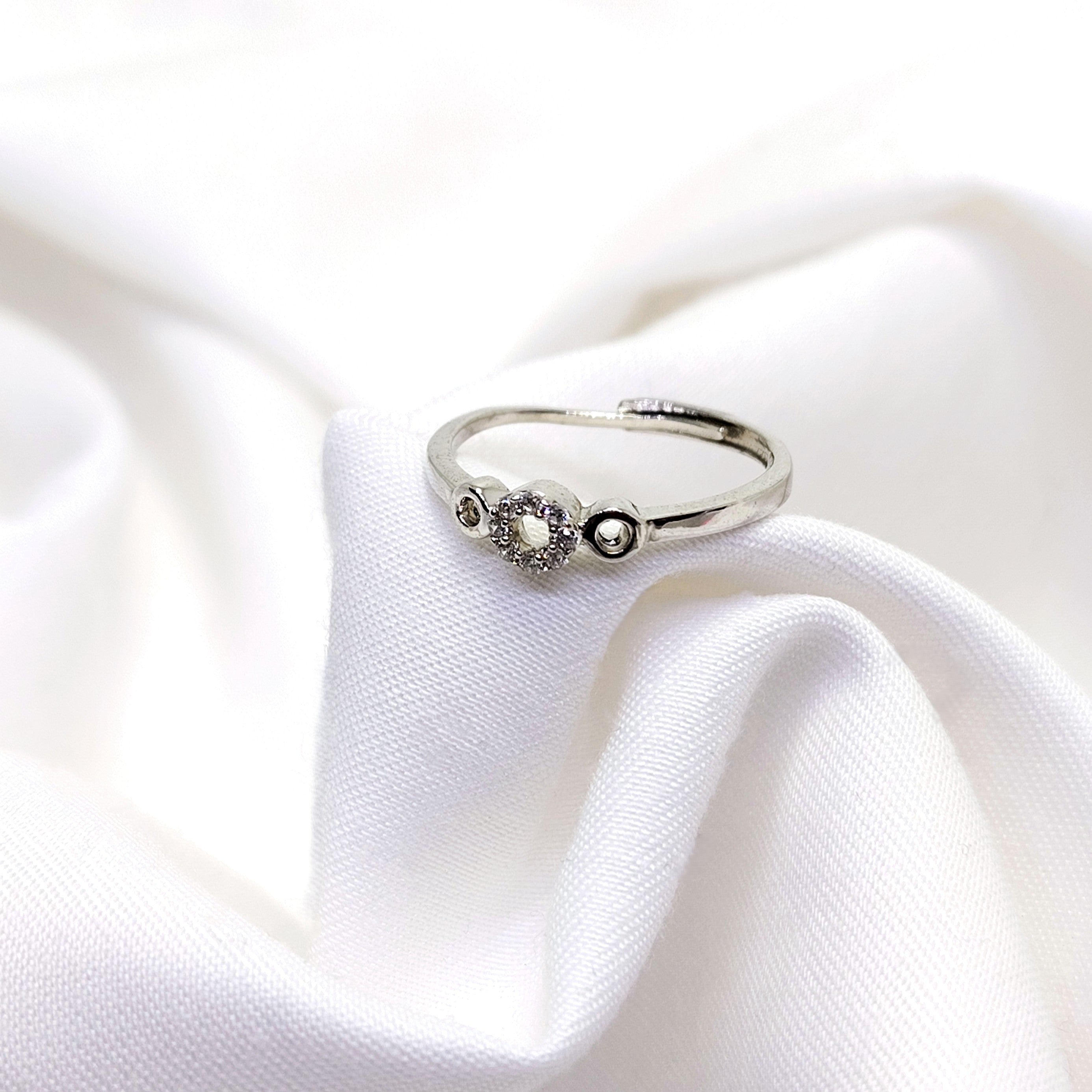 Interlocking Circle Silver Ring