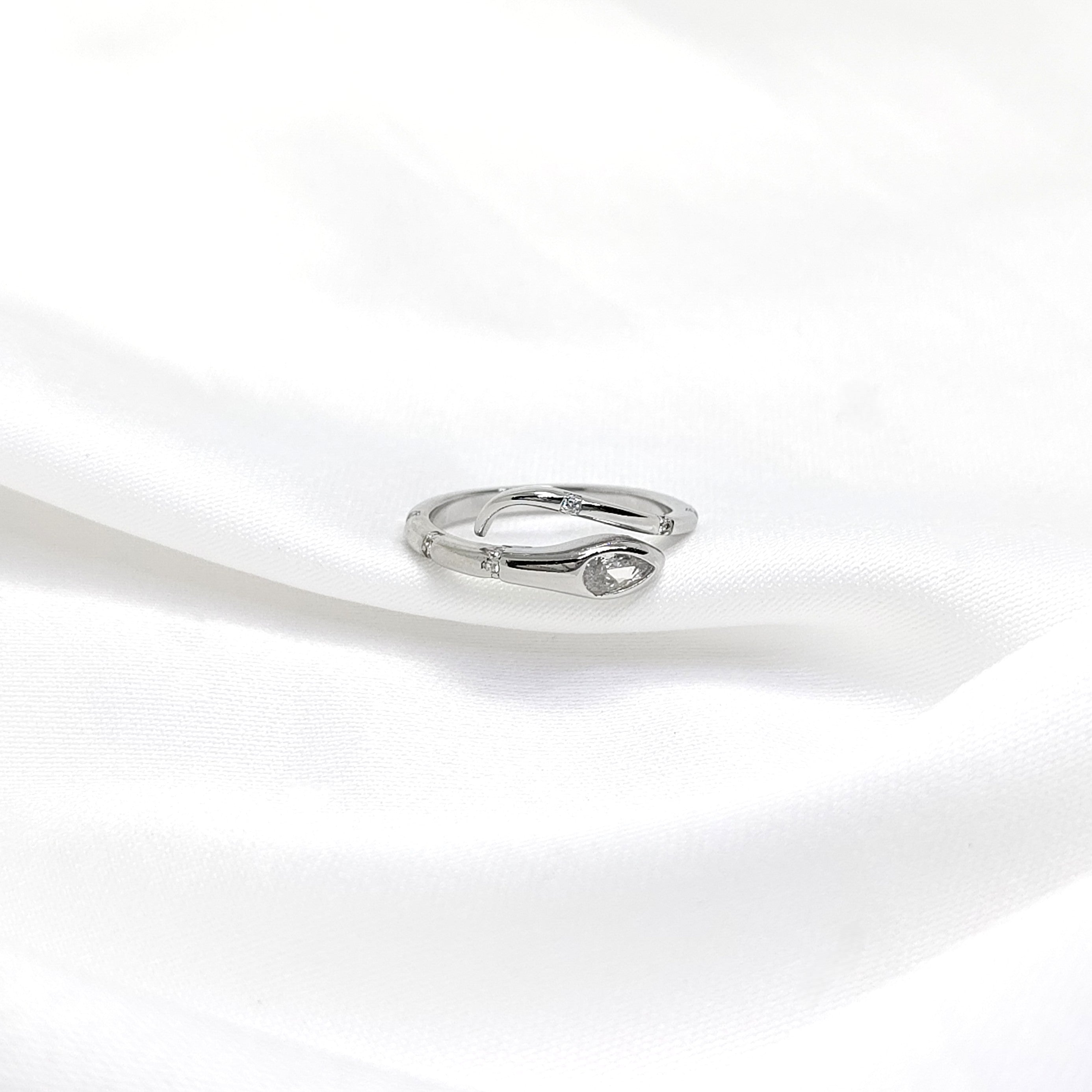 Snake Wrap 925 Silver Ring – Edgy Statement Ring for Bold Fashion
