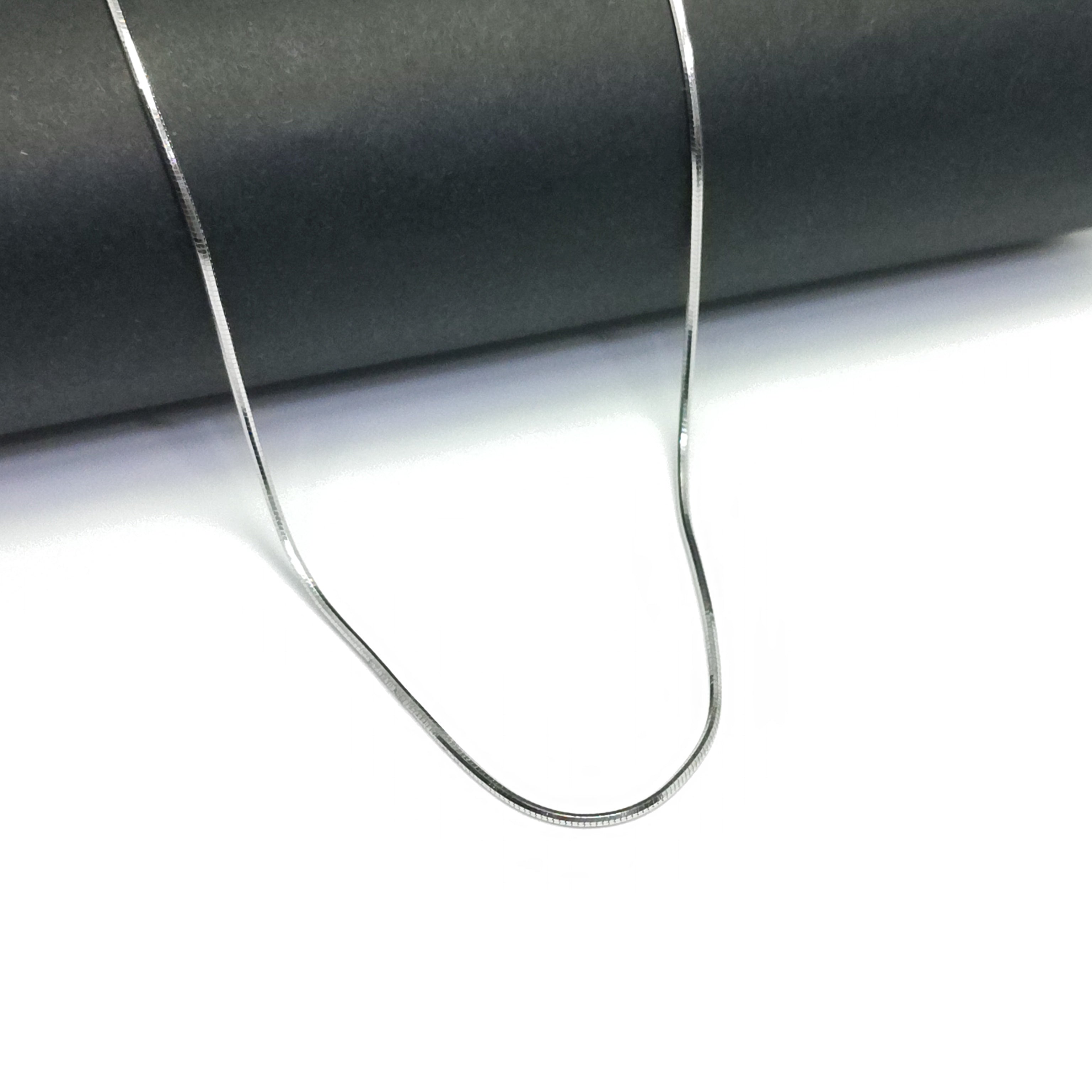 925 Silver Smooth Finish Chain – Refined Statement Piece