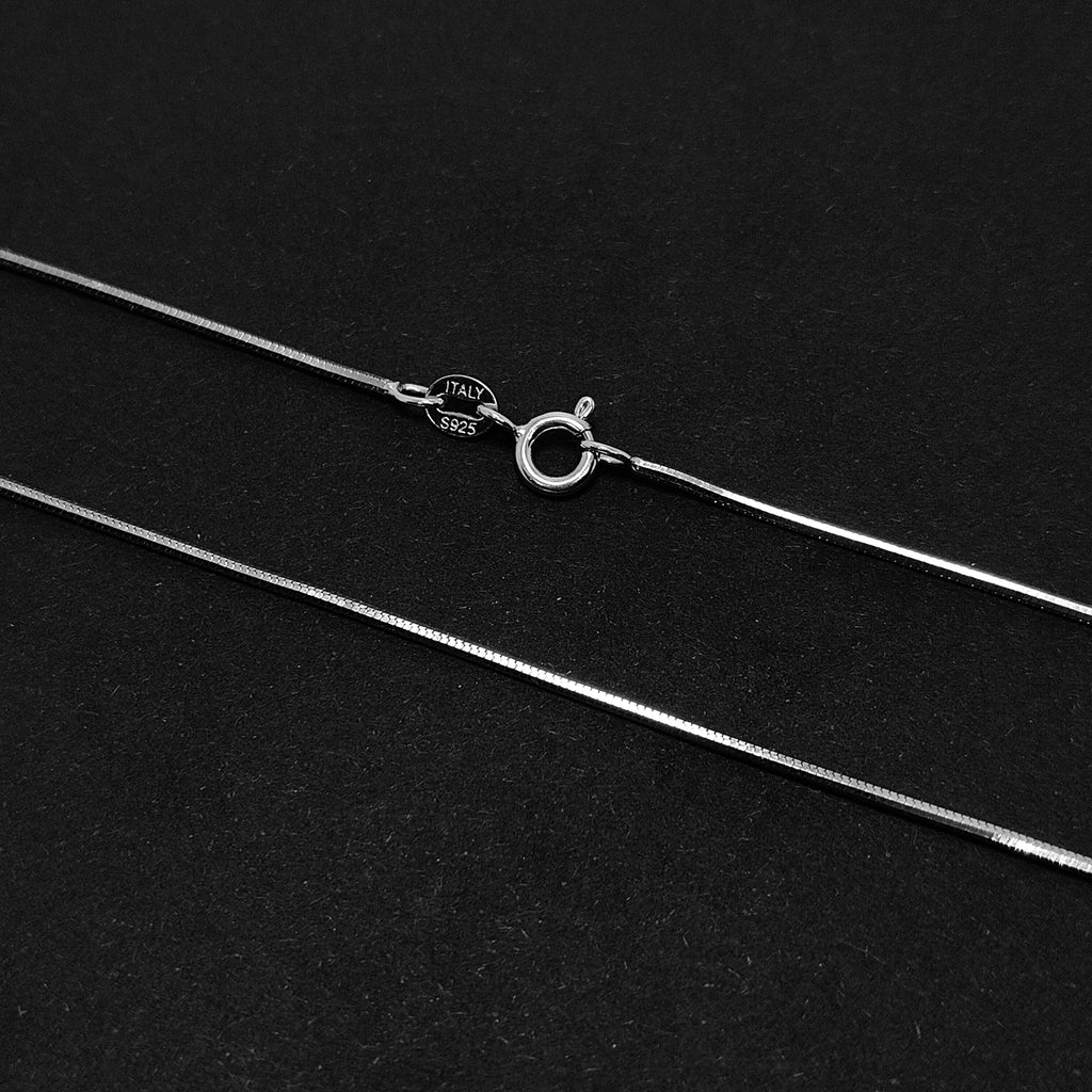 925 Silver Smooth Finish Chain – Refined Statement Piece