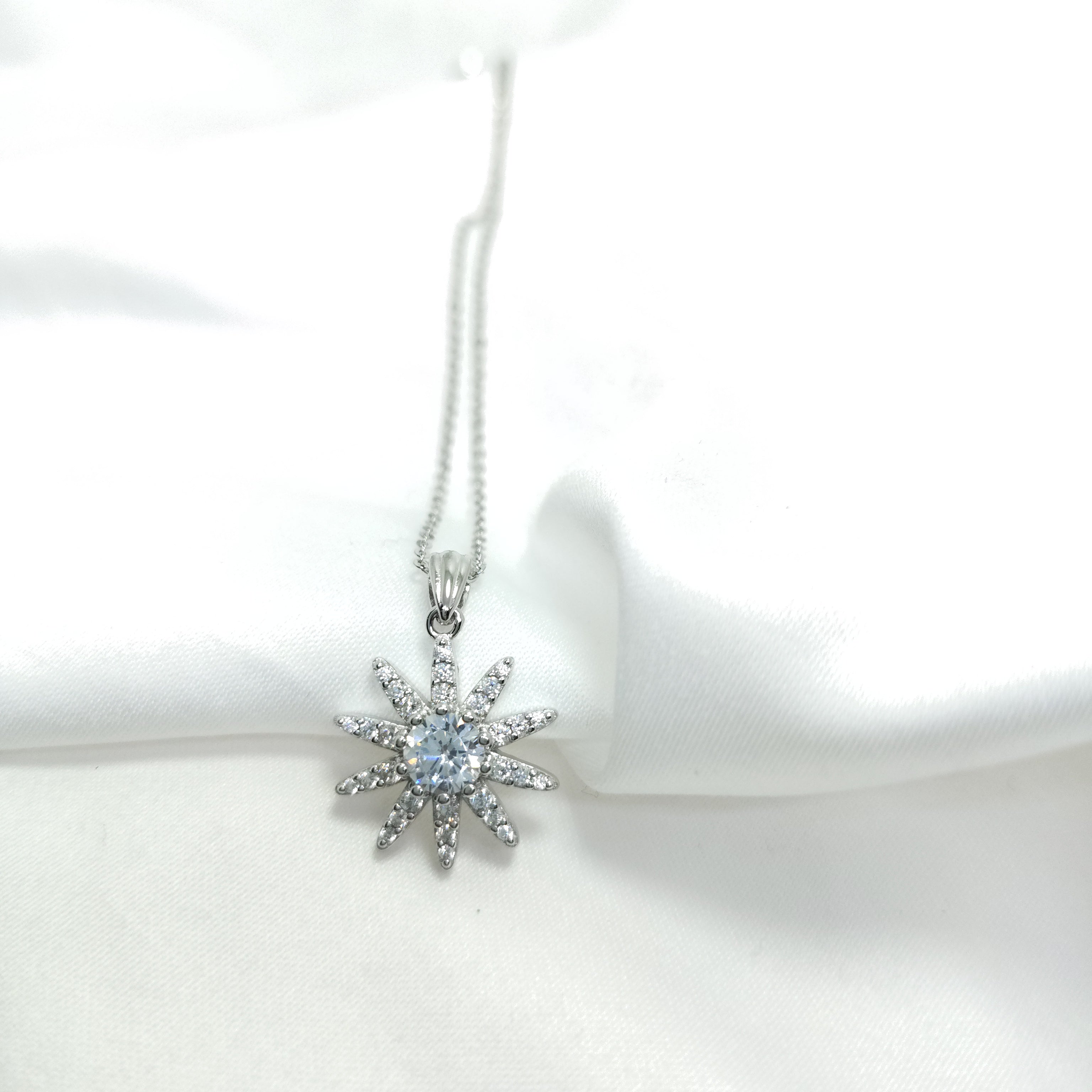 Eternal Prestige 925 Silver Necklace - Success looks better in silver.