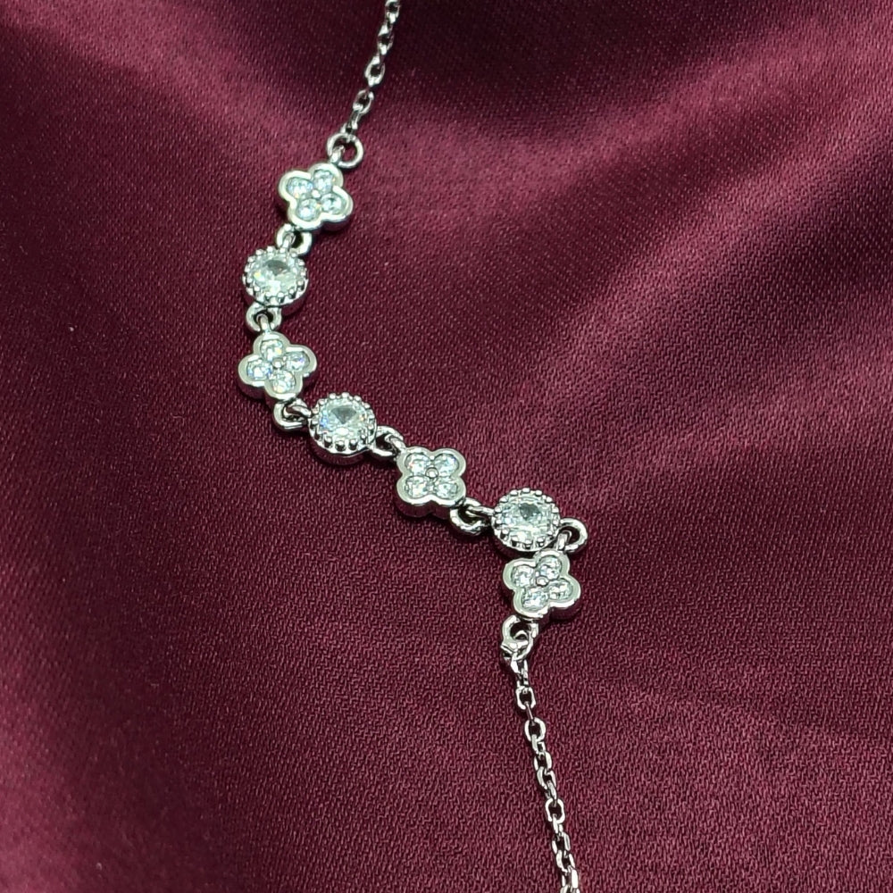 Minimal Link Loose 925 Silver Bracelet - Subtle enough for work, strong enough to be noticed.