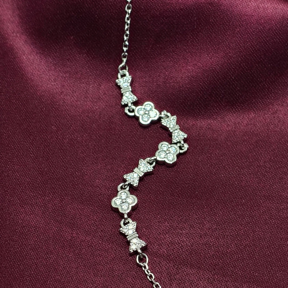 Subtle Charm Loose 925 Silver Bracelet - Everyday silver for ambitious women.