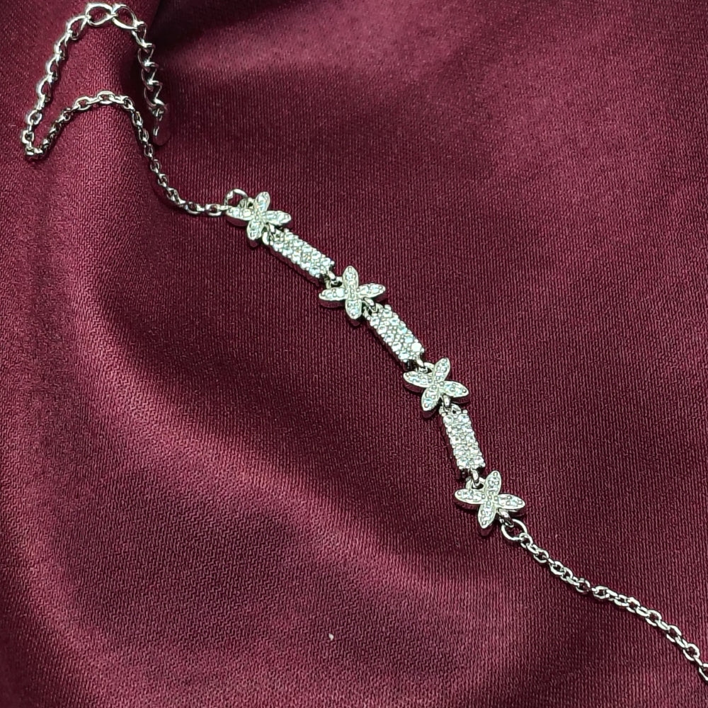 Modern Drift 925 Silver Bracelet - Everyday silver for ambitious women.