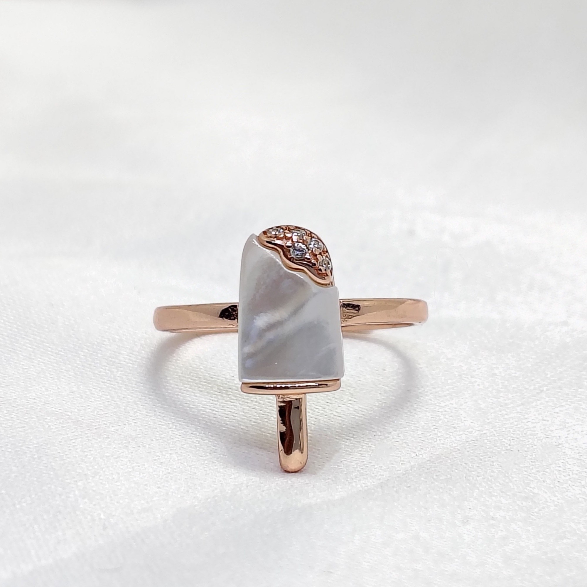 Candy Rose gold 925 Silver ring - Quiet jewellery. Strong presence.