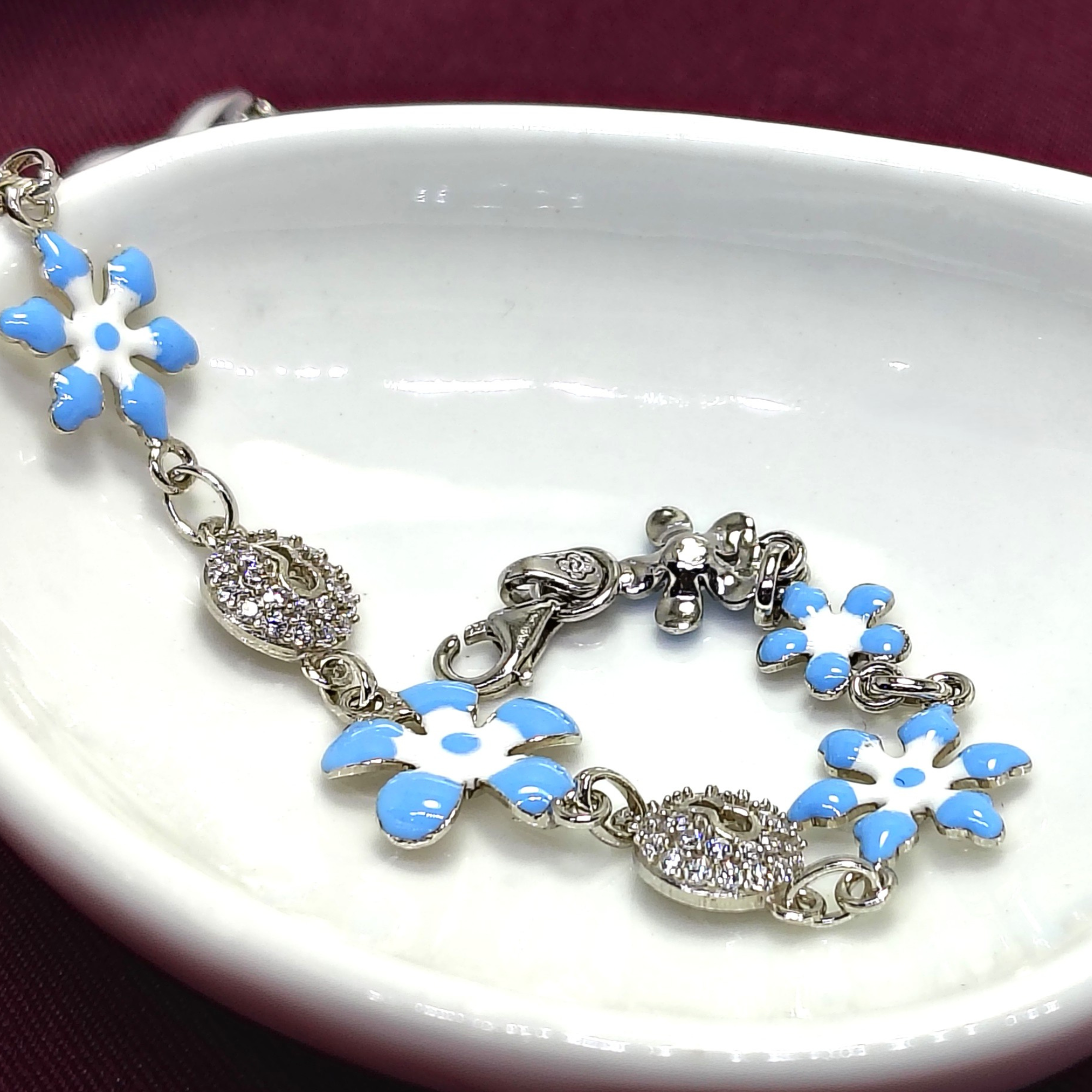 Minimalist 925 Silver Bracelet - For women who don’t wait — they build.