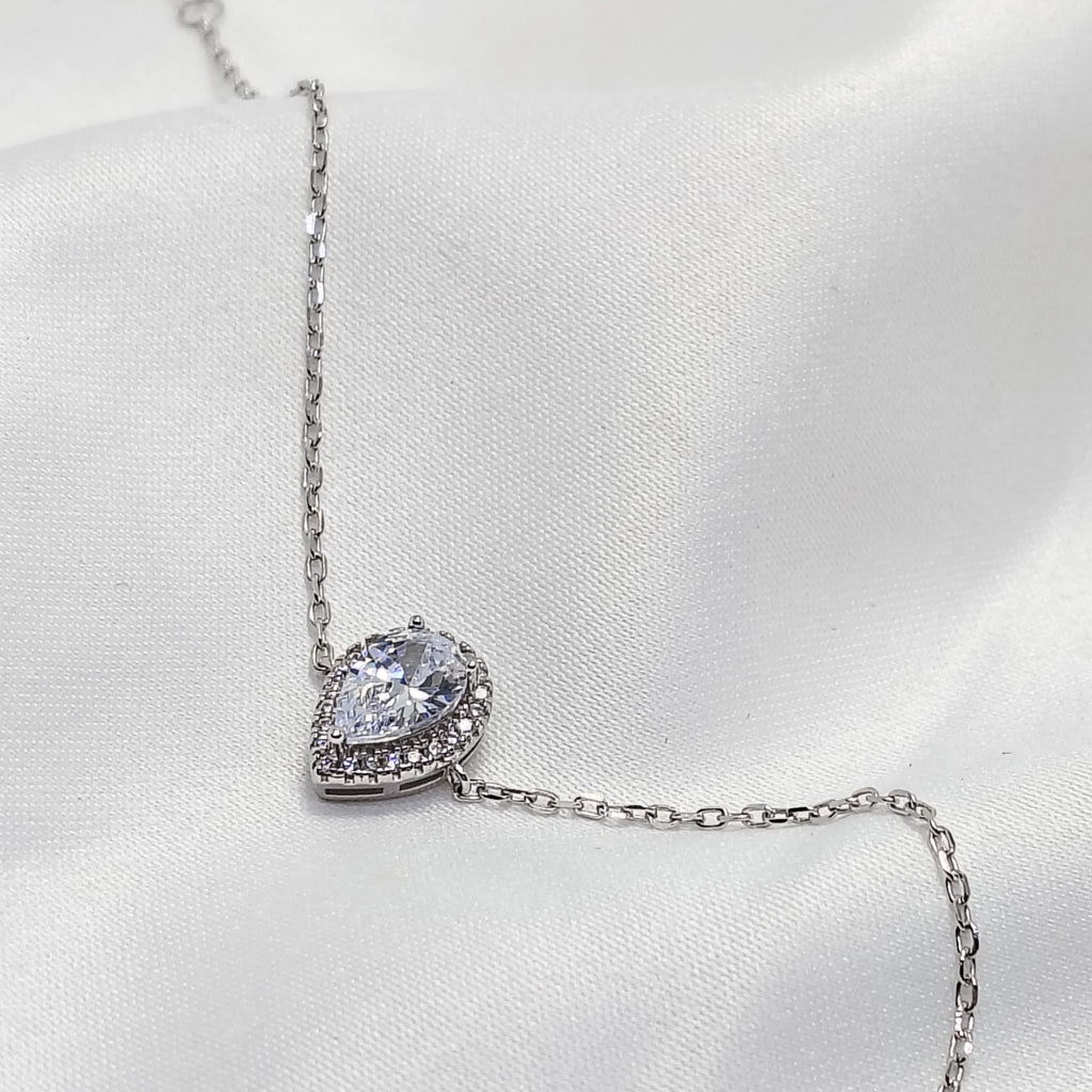 Premium 925 Silver Bracelet - For women who don’t wait — they build.