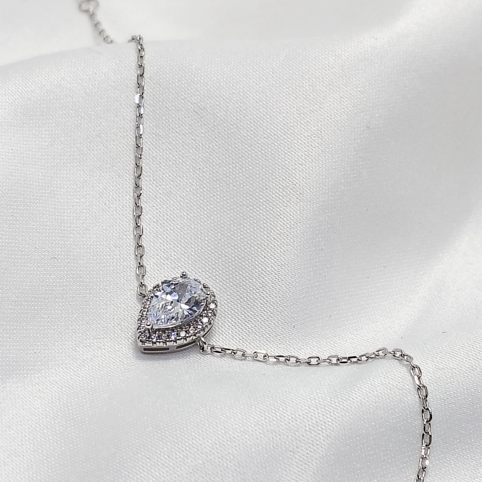 Premium 925 Silver Bracelet - For women who don’t wait — they build.