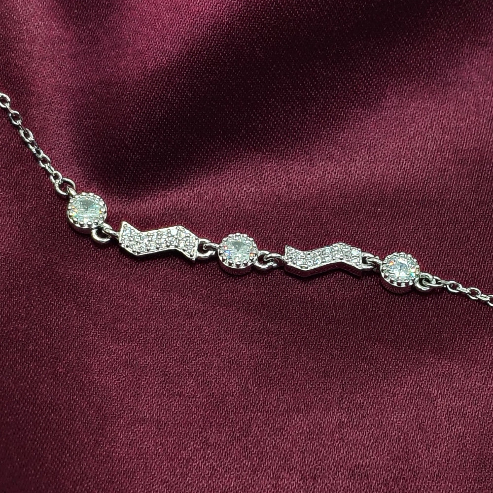 Soft Flow 925 Silver Bracelet - Subtle enough for work, strong enough to be noticed.