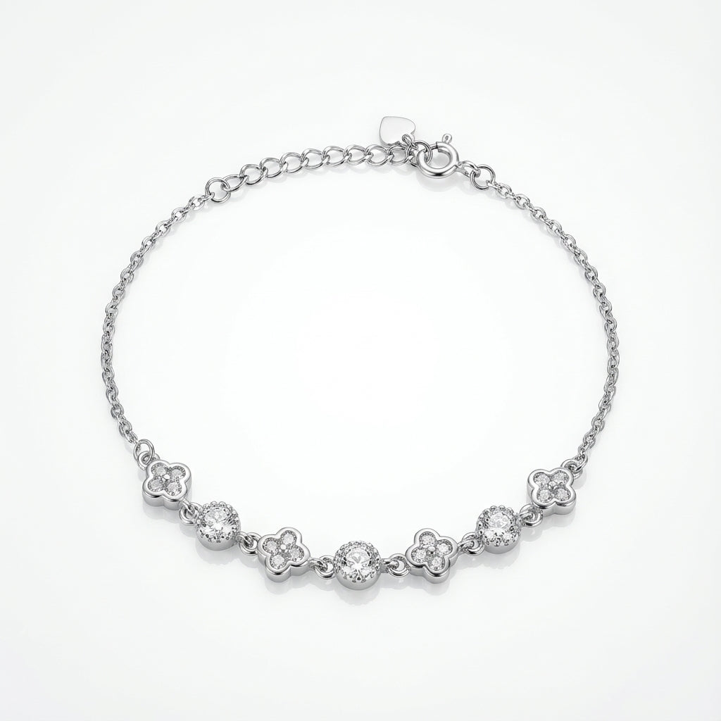 Minimal Link Loose 925 Silver Bracelet - Subtle enough for work, strong enough to be noticed.